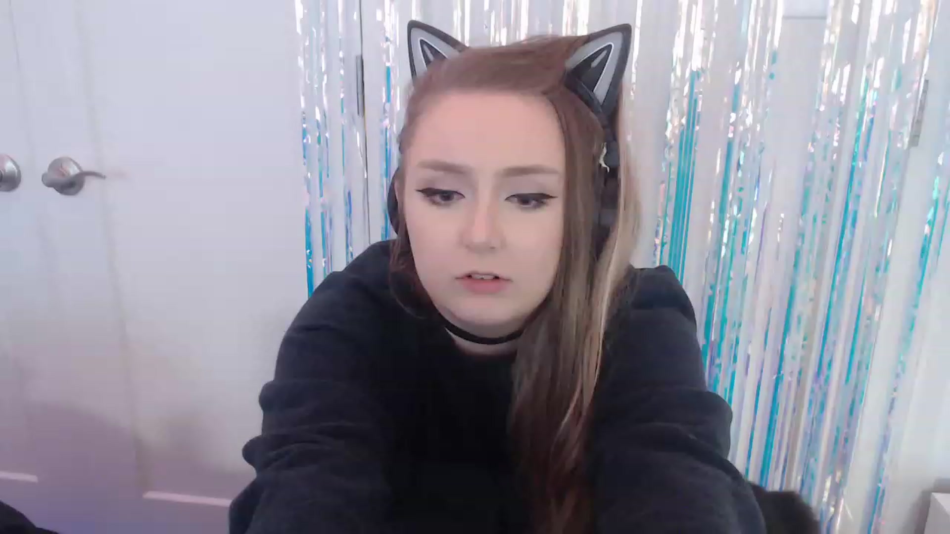 Gallery image thumbnail from LibbyxDoe's myfreecams stream on, 05/08/2023, 12:50 image 17 of 20