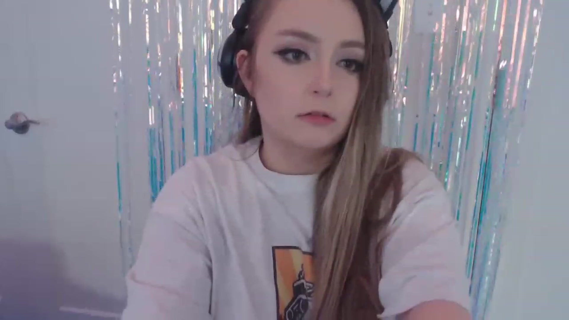 Gallery image thumbnail from LibbyxDoe's myfreecams stream on, 05/09/2023, 13:34 image 7 of 20