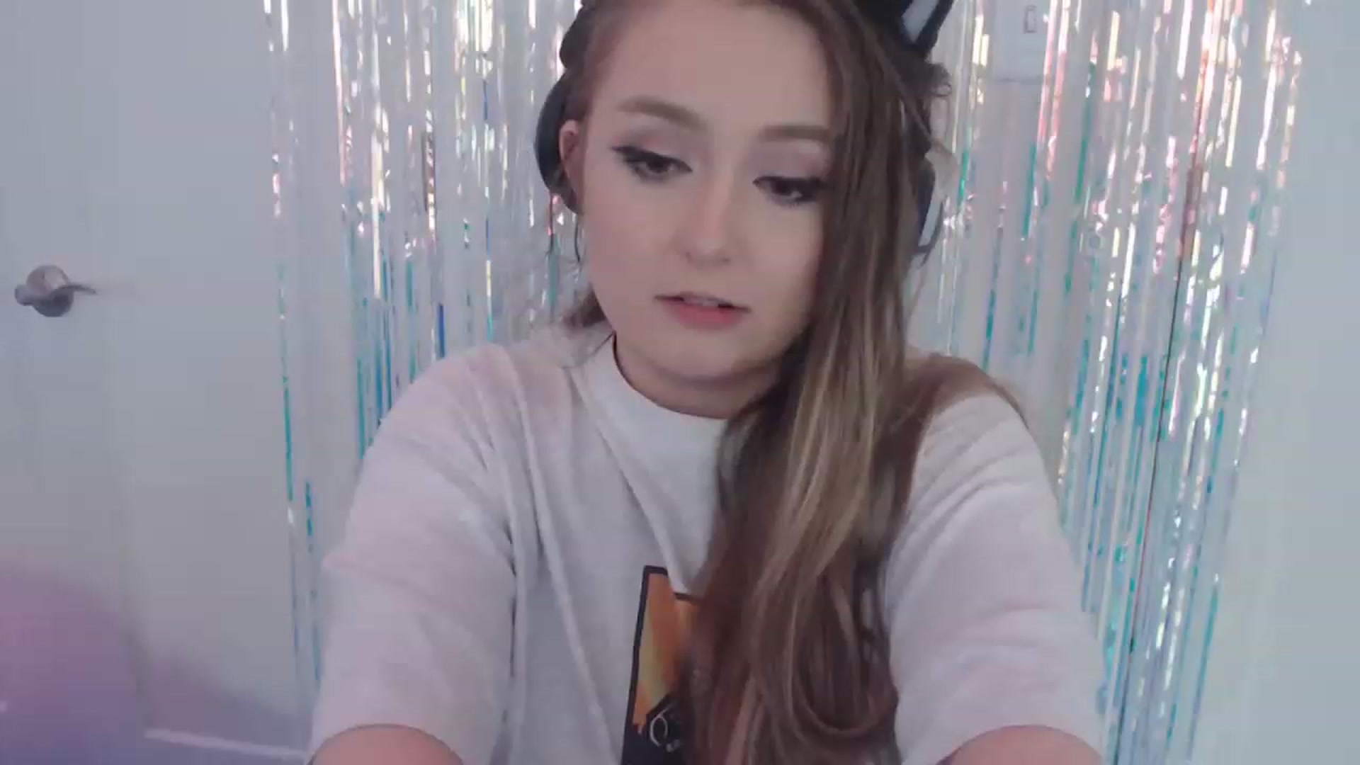 Gallery image thumbnail from LibbyxDoe's myfreecams stream on, 05/09/2023, 13:34 image 8 of 20