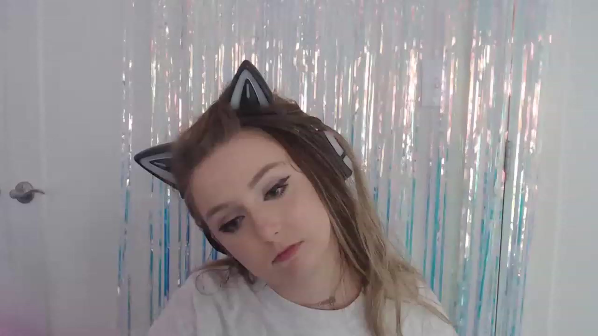 Gallery image thumbnail from LibbyxDoe's myfreecams stream on, 05/09/2023, 13:34 image 15 of 20