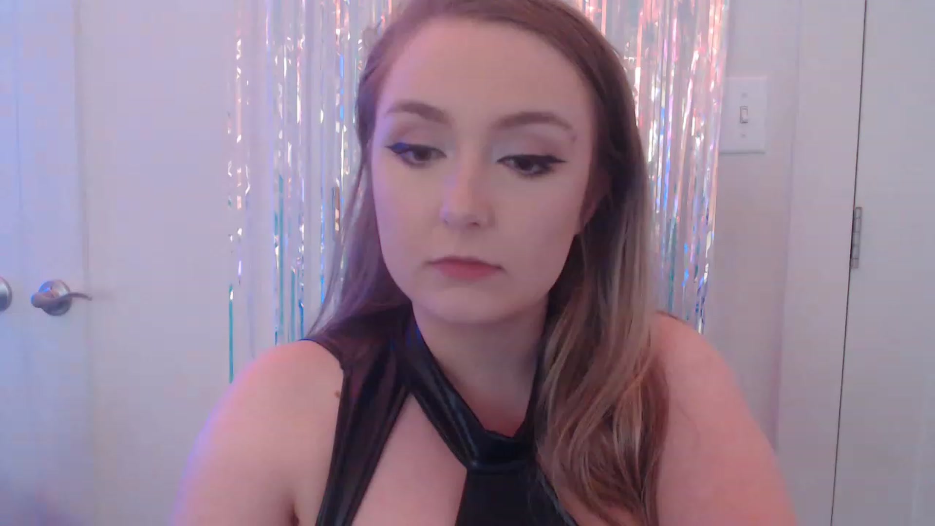 Gallery image thumbnail from LibbyxDoe's myfreecams stream on, 05/14/2023, 13:43 image 14 of 20