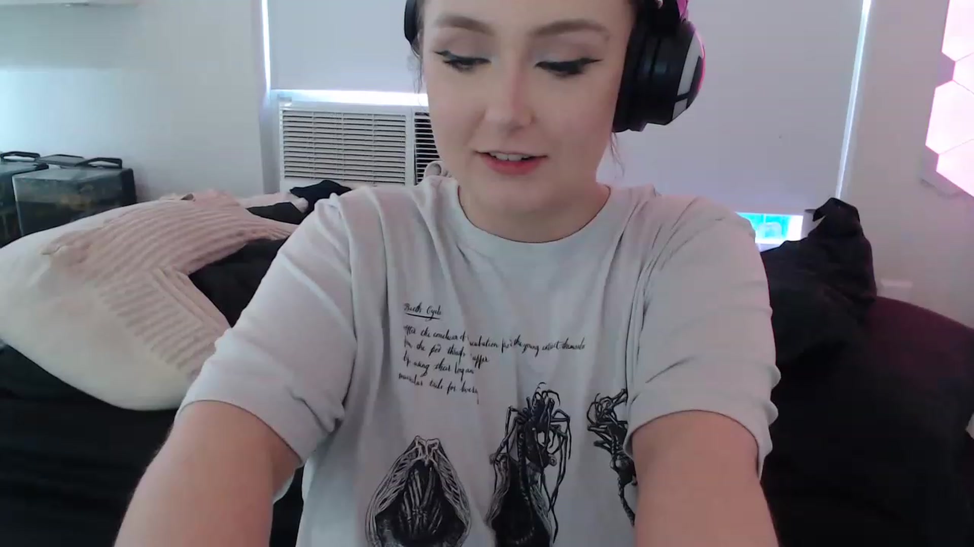 Gallery image thumbnail from LibbyxDoe's myfreecams stream on, 05/14/2023, 16:03 image 14 of 20