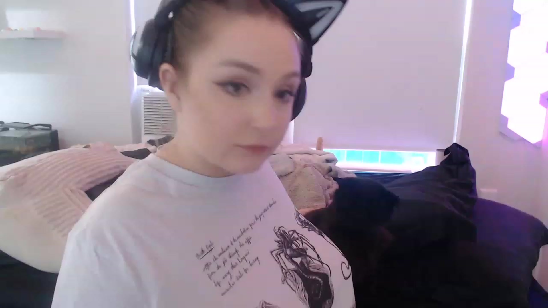 Gallery image thumbnail from LibbyxDoe's myfreecams stream on, 05/14/2023, 17:01 image 6 of 20