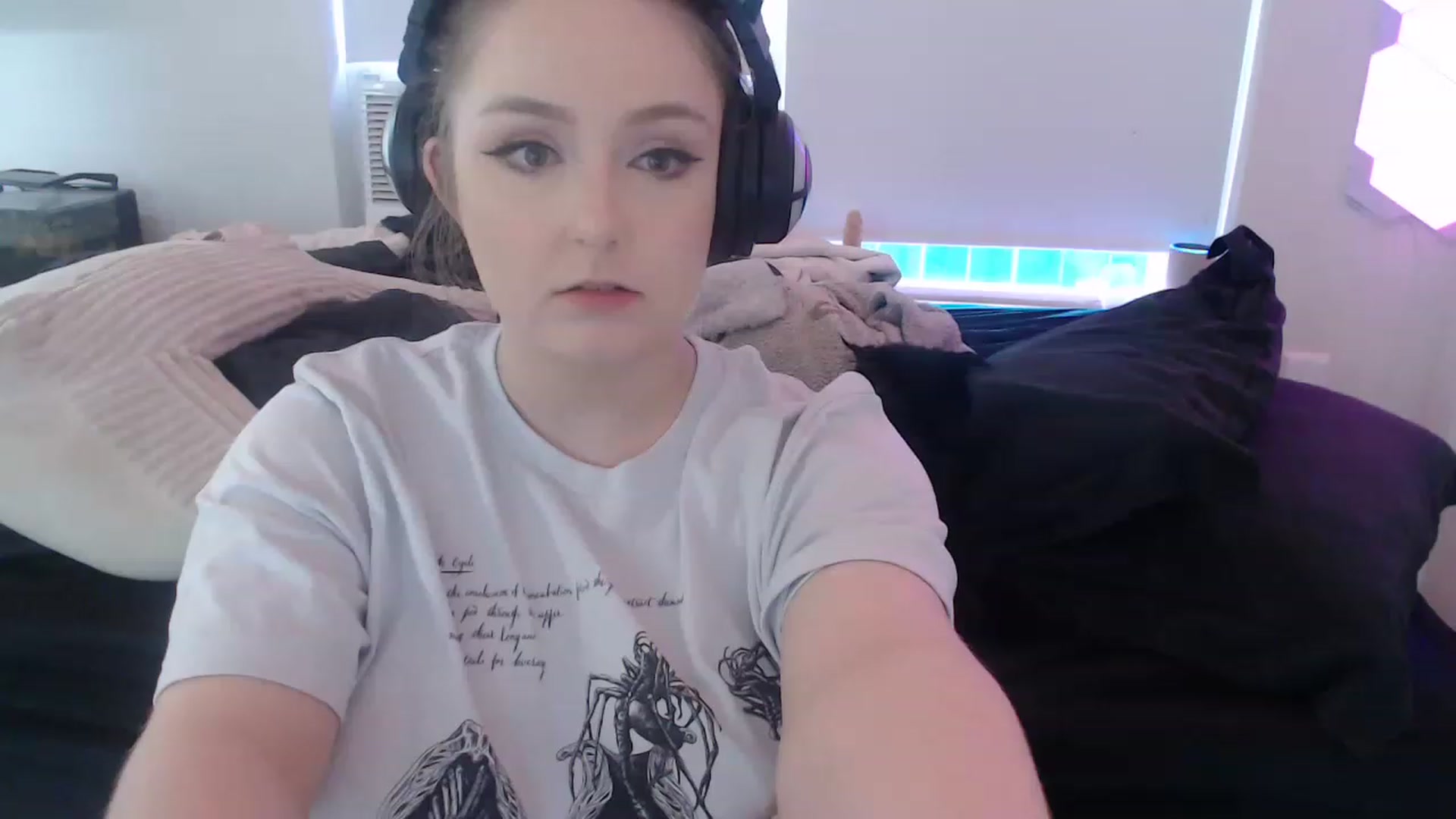 Gallery image thumbnail from LibbyxDoe's myfreecams stream on, 05/14/2023, 17:01 image 19 of 20
