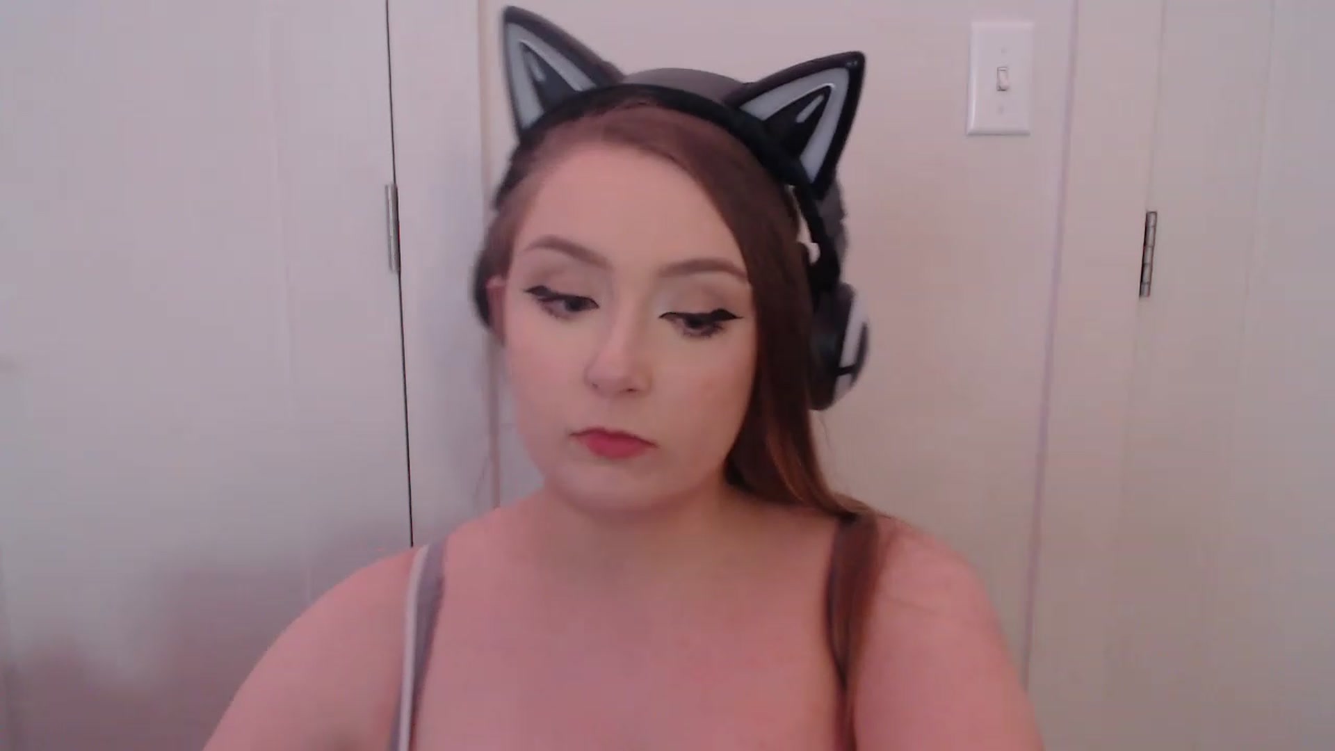 Gallery image thumbnail from LibbyxDoe's myfreecams stream on, 05/19/2023, 06:41 image 19 of 20