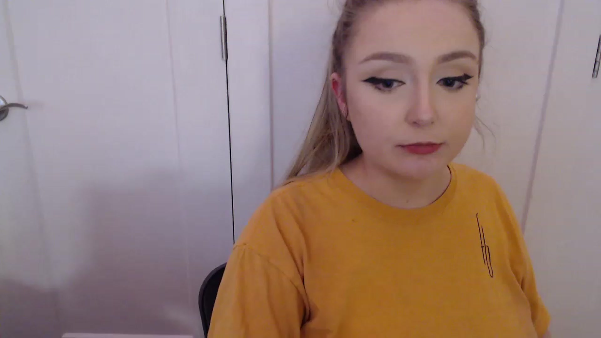 Gallery image thumbnail from LibbyxDoe's myfreecams stream on, 05/22/2023, 10:59 image 15 of 20