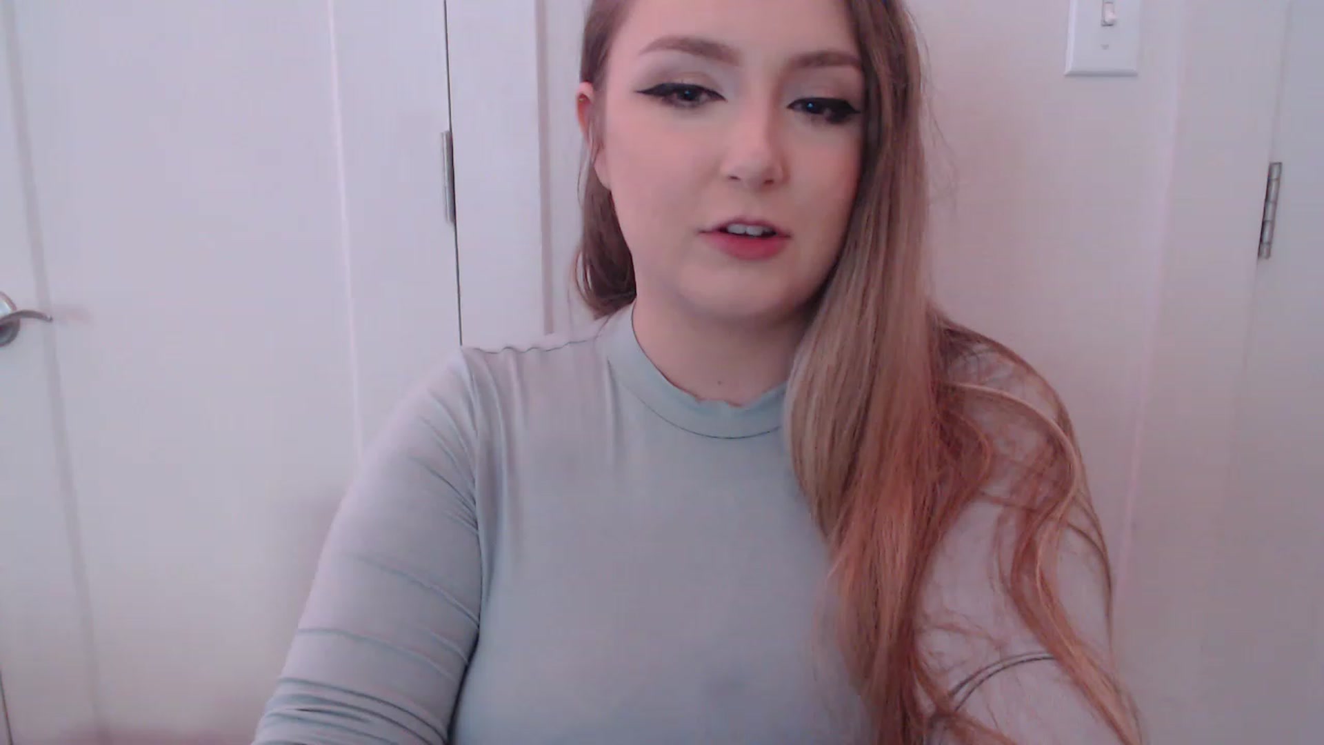 Gallery image thumbnail from LibbyxDoe's myfreecams stream on, 05/25/2023, 09:20 image 18 of 20