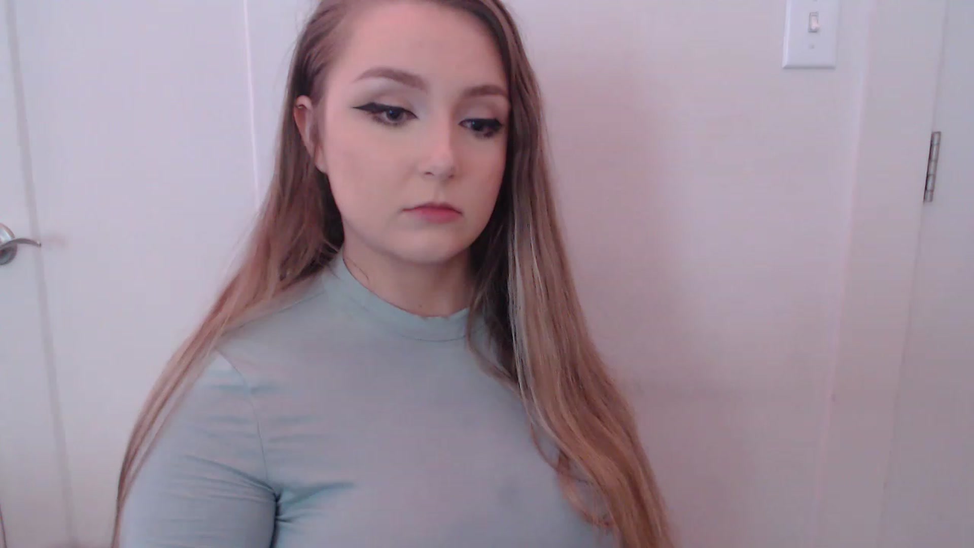 Gallery image thumbnail from LibbyxDoe's myfreecams stream on, 05/25/2023, 09:20 image 16 of 20