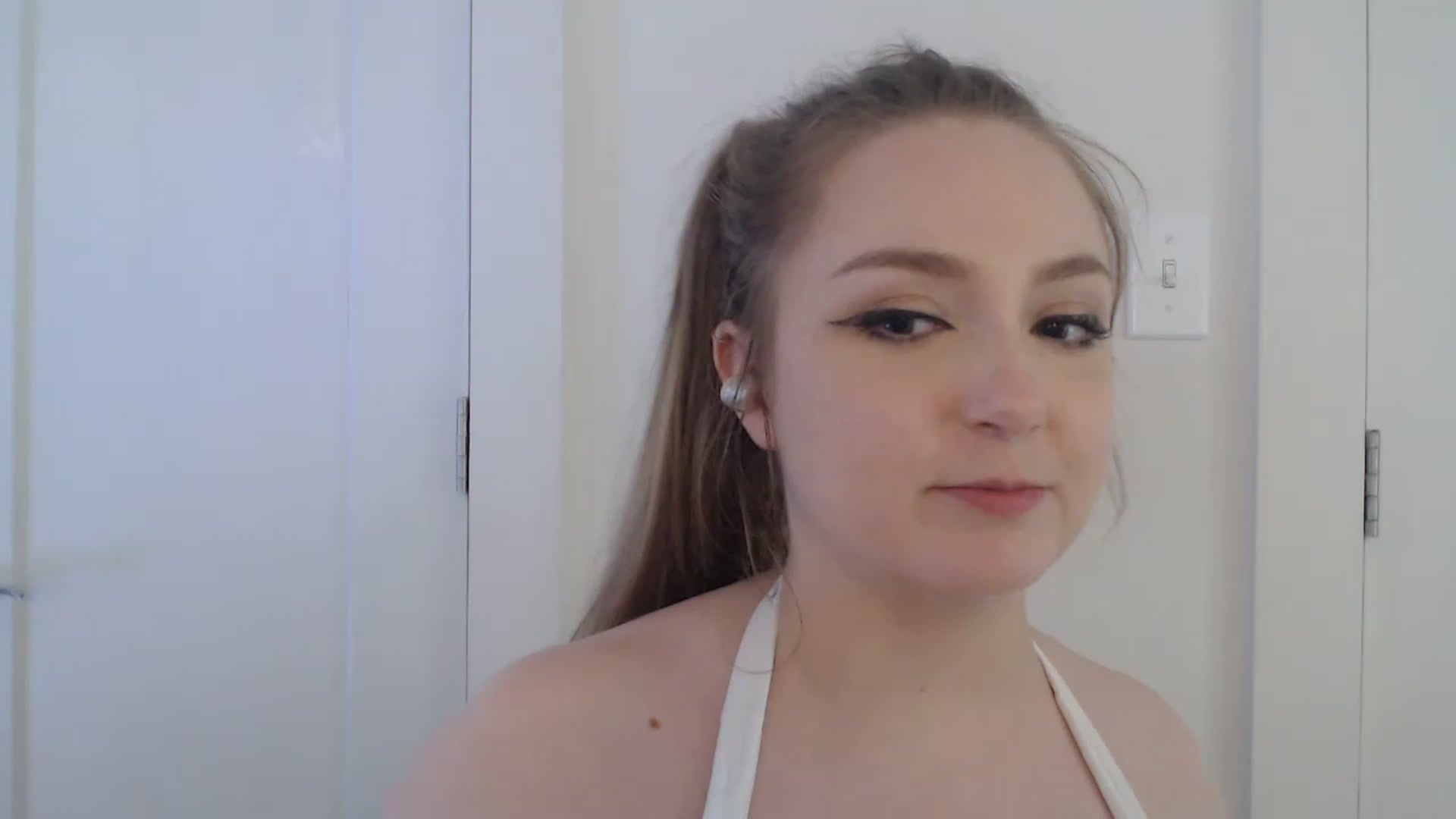 Gallery image thumbnail from LibbyxDoe's myfreecams stream on, 05/25/2023, 22:45 image 6 of 20