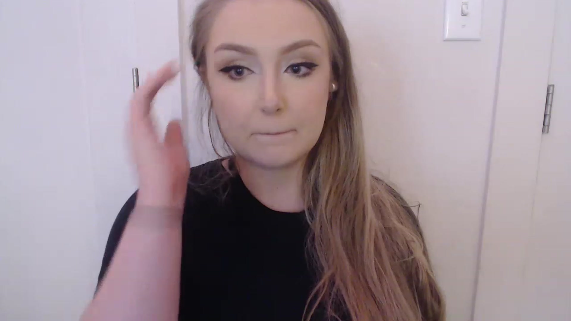 Gallery image thumbnail from LibbyxDoe's myfreecams stream on, 05/26/2023, 08:24 image 14 of 20