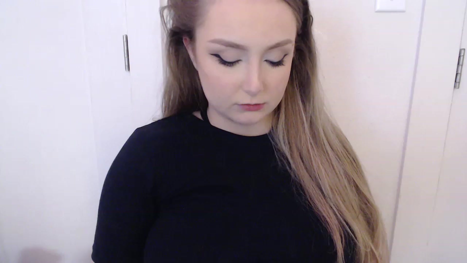 Gallery image thumbnail from LibbyxDoe's myfreecams stream on, 05/26/2023, 12:04 image 7 of 20