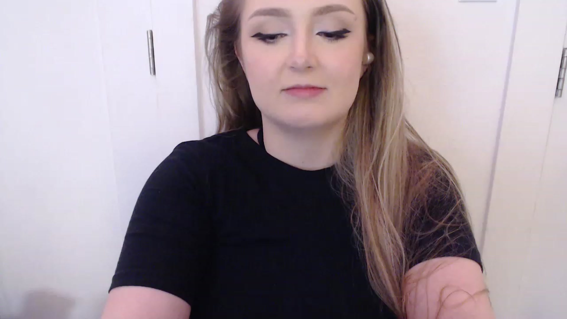 Gallery image thumbnail from LibbyxDoe's myfreecams stream on, 05/26/2023, 12:04 image 8 of 20
