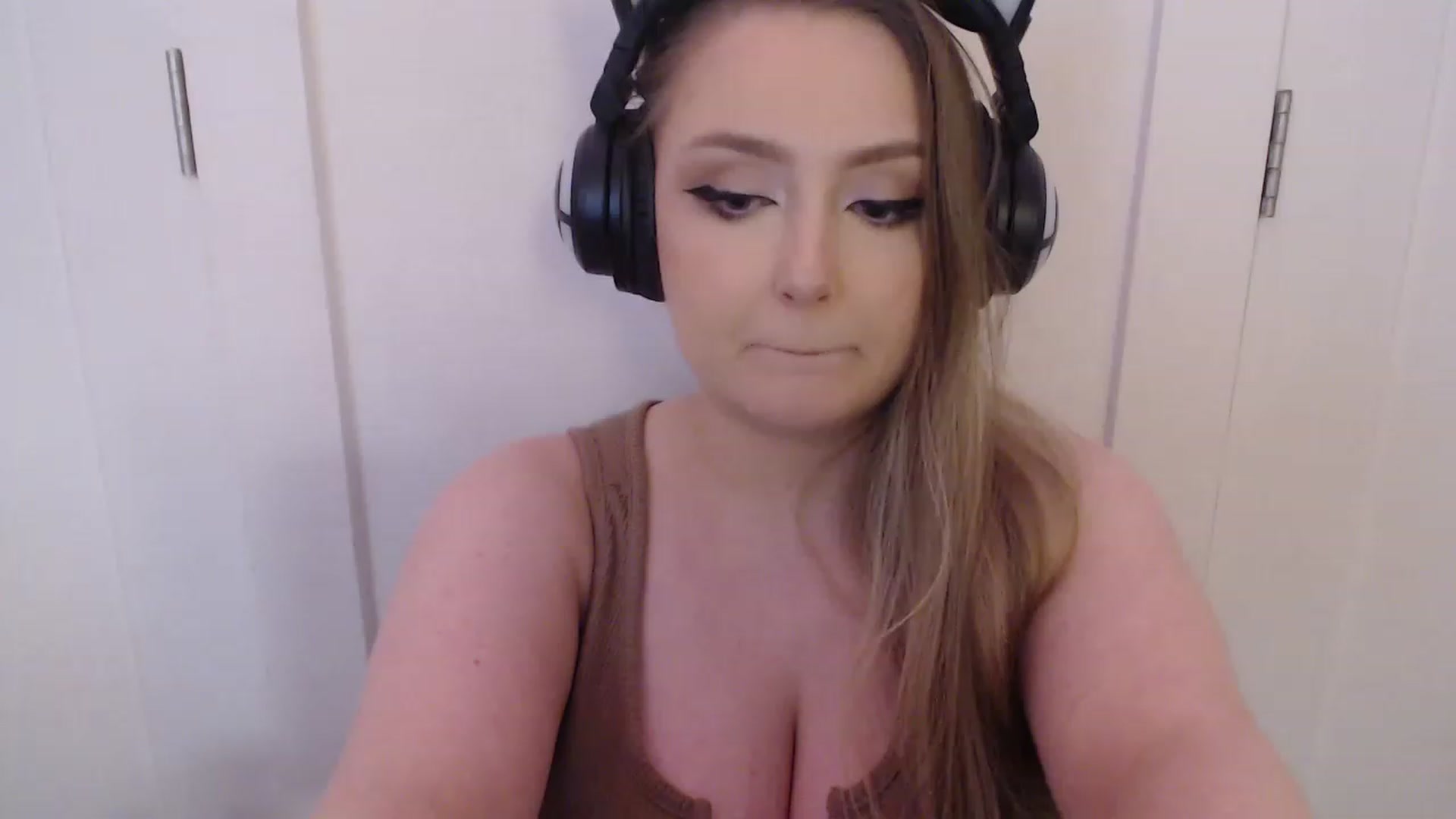 Gallery image thumbnail from LibbyxDoe's myfreecams stream on, 05/29/2023, 10:30 image 5 of 20