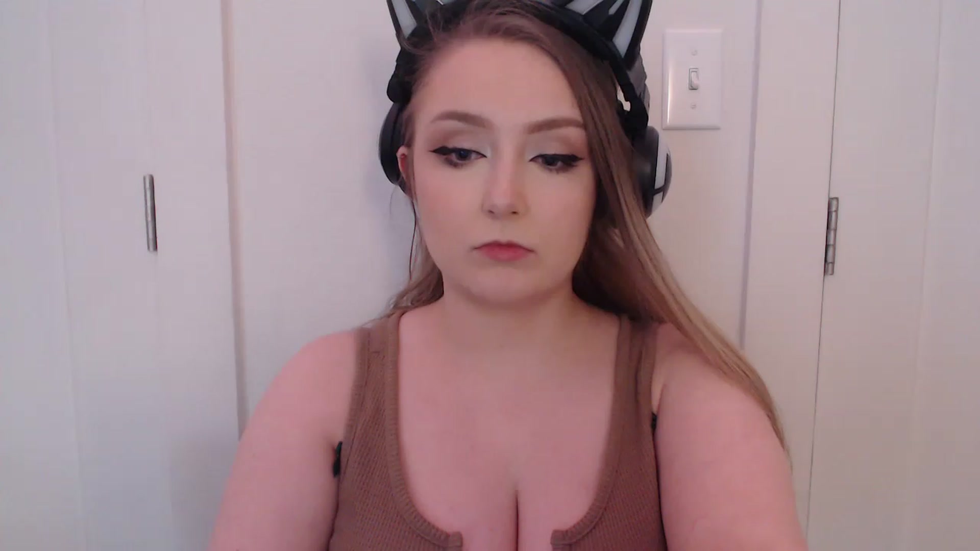 Gallery image thumbnail from LibbyxDoe's myfreecams stream on, 05/29/2023, 10:30 image 1 of 20