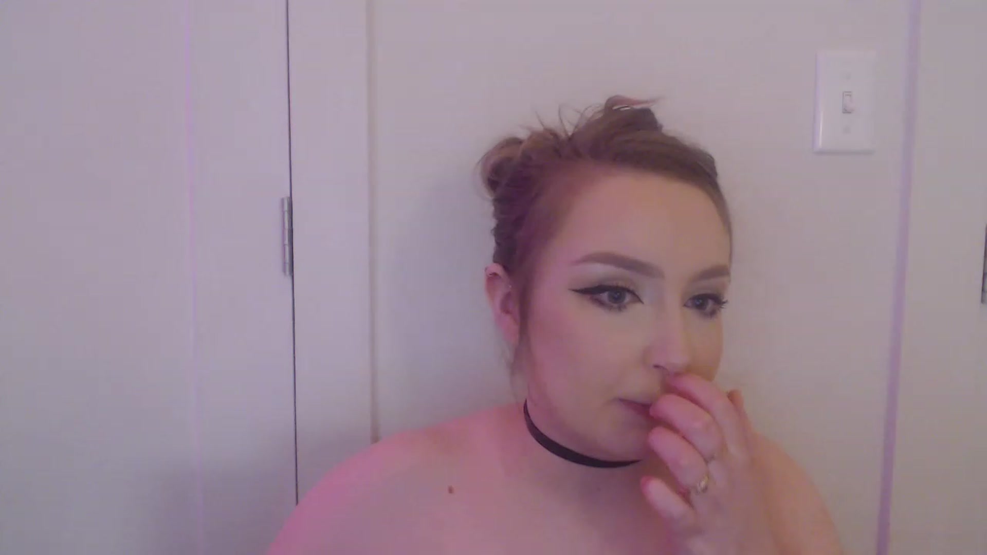Gallery image thumbnail from LibbyxDoe's myfreecams stream on, 06/03/2023, 09:01 image 13 of 20