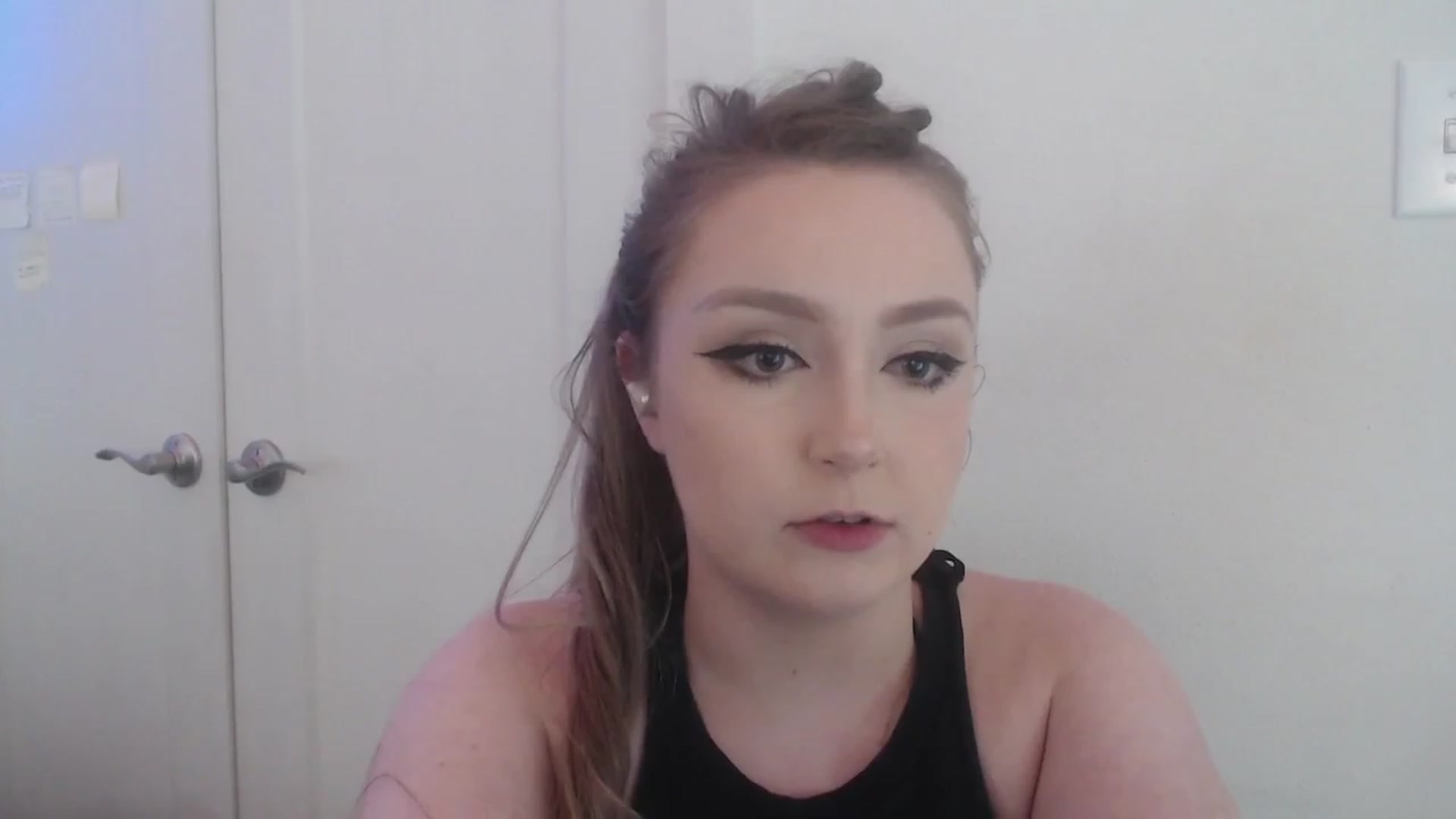 Gallery image thumbnail from LibbyxDoe's myfreecams stream on, 06/18/2023, 15:47 image 17 of 20