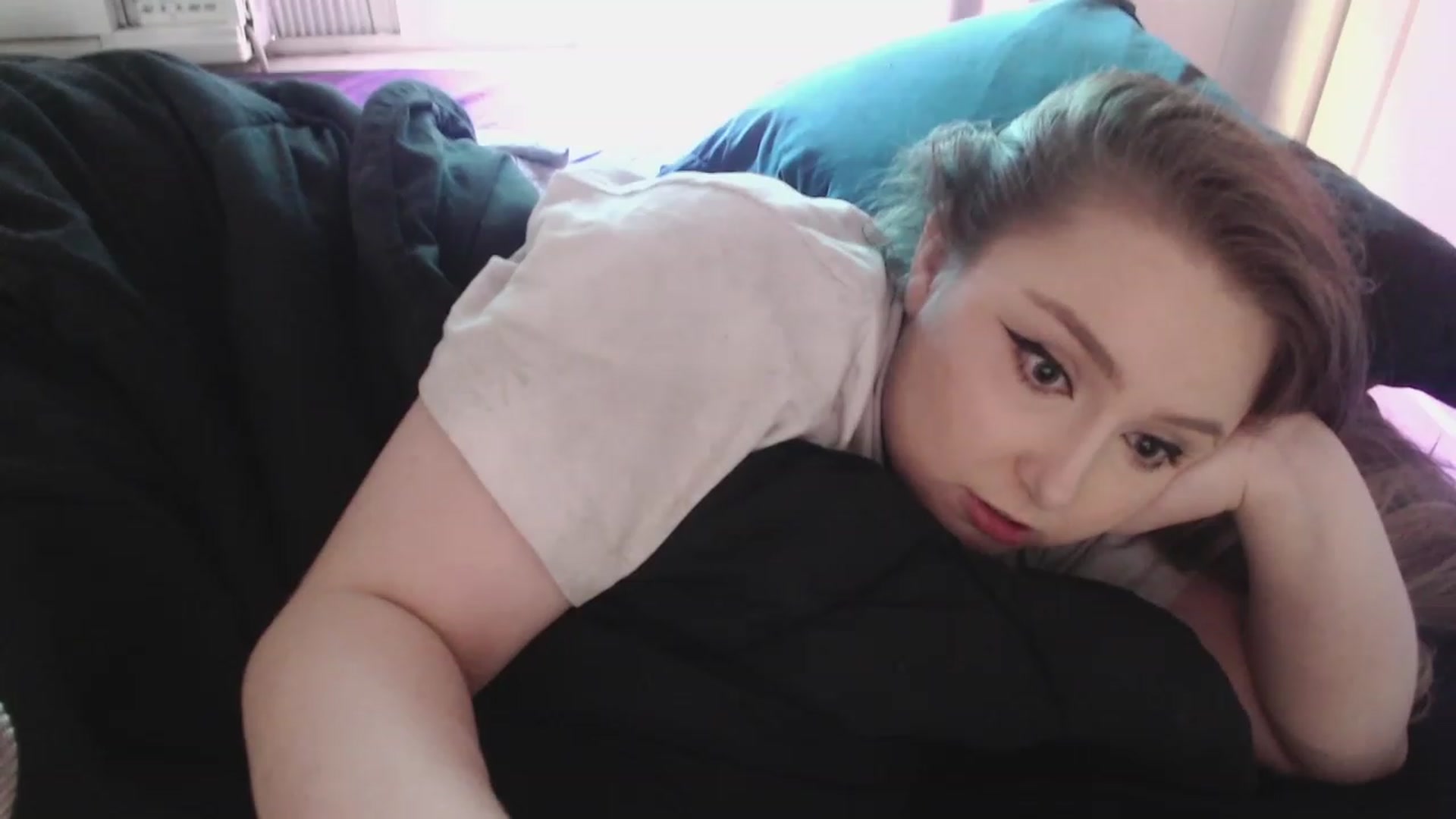 Gallery image thumbnail from LibbyxDoe's myfreecams stream on, 06/30/2023, 18:58 image 3 of 20