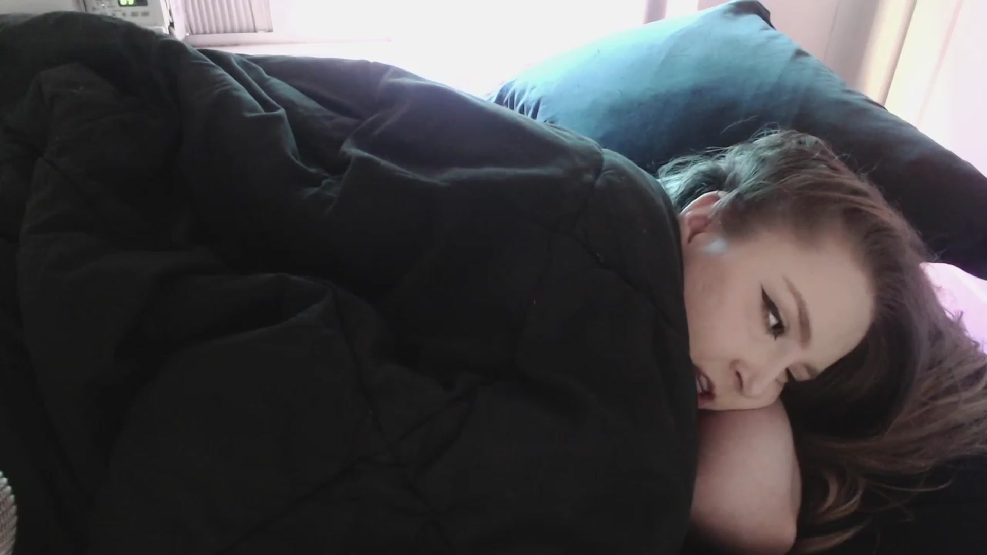 Gallery image thumbnail from LibbyxDoe's myfreecams stream on, 06/30/2023, 18:58 image 6 of 20
