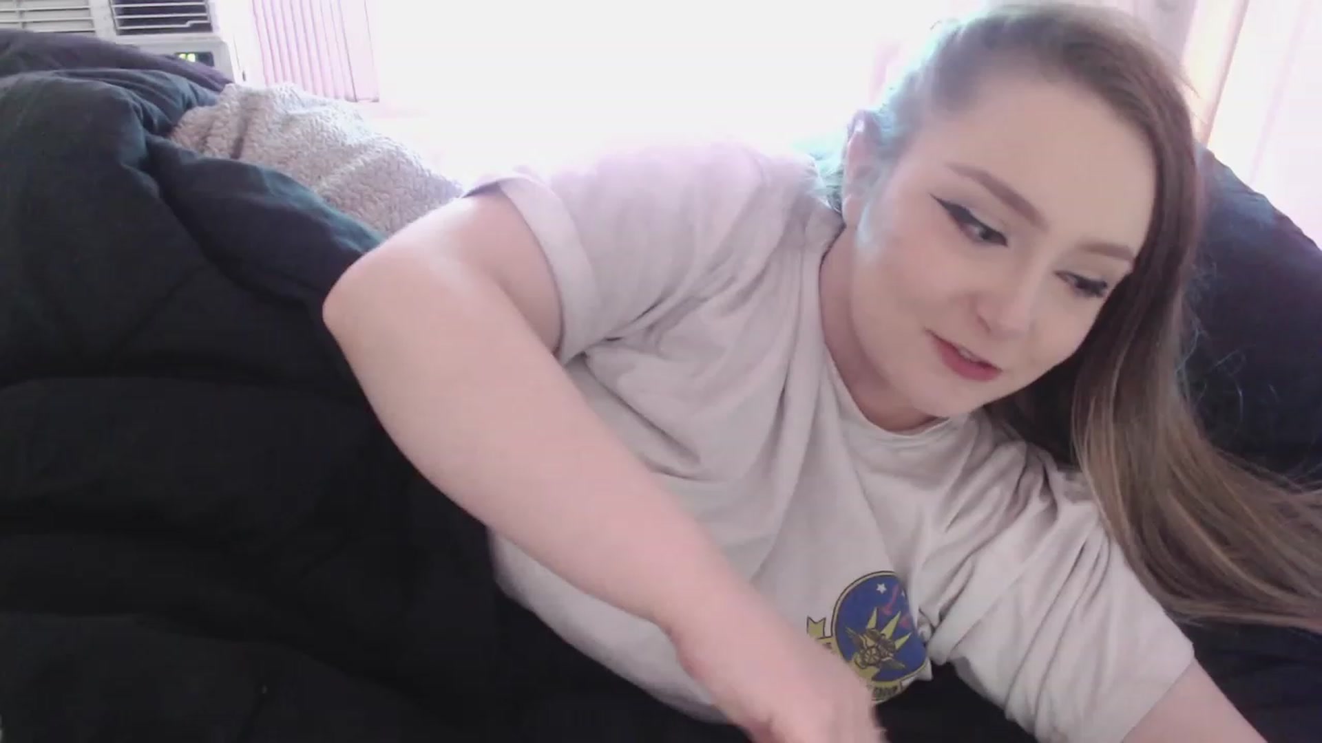 Gallery image thumbnail from LibbyxDoe's myfreecams stream on, 06/30/2023, 20:02 image 1 of 20