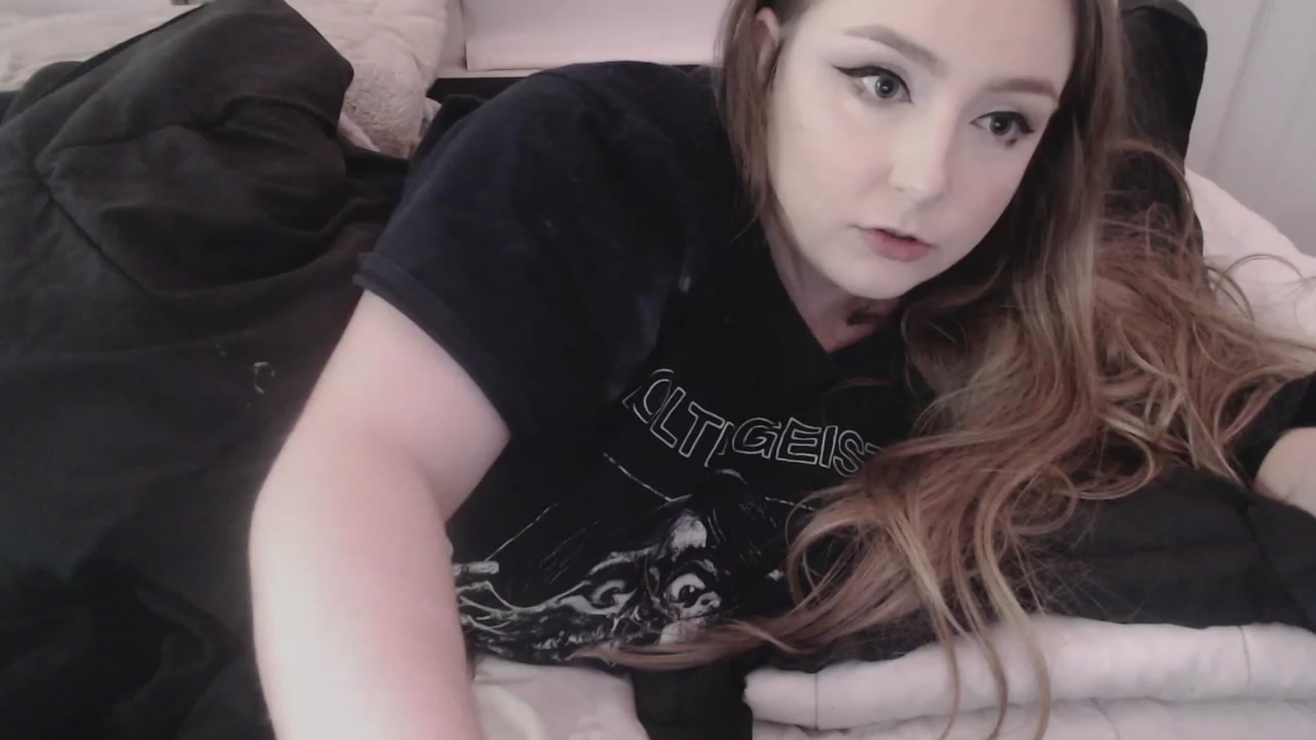 Gallery image thumbnail from LibbyxDoe's myfreecams stream on, 08/08/2023, 11:34 image 17 of 20