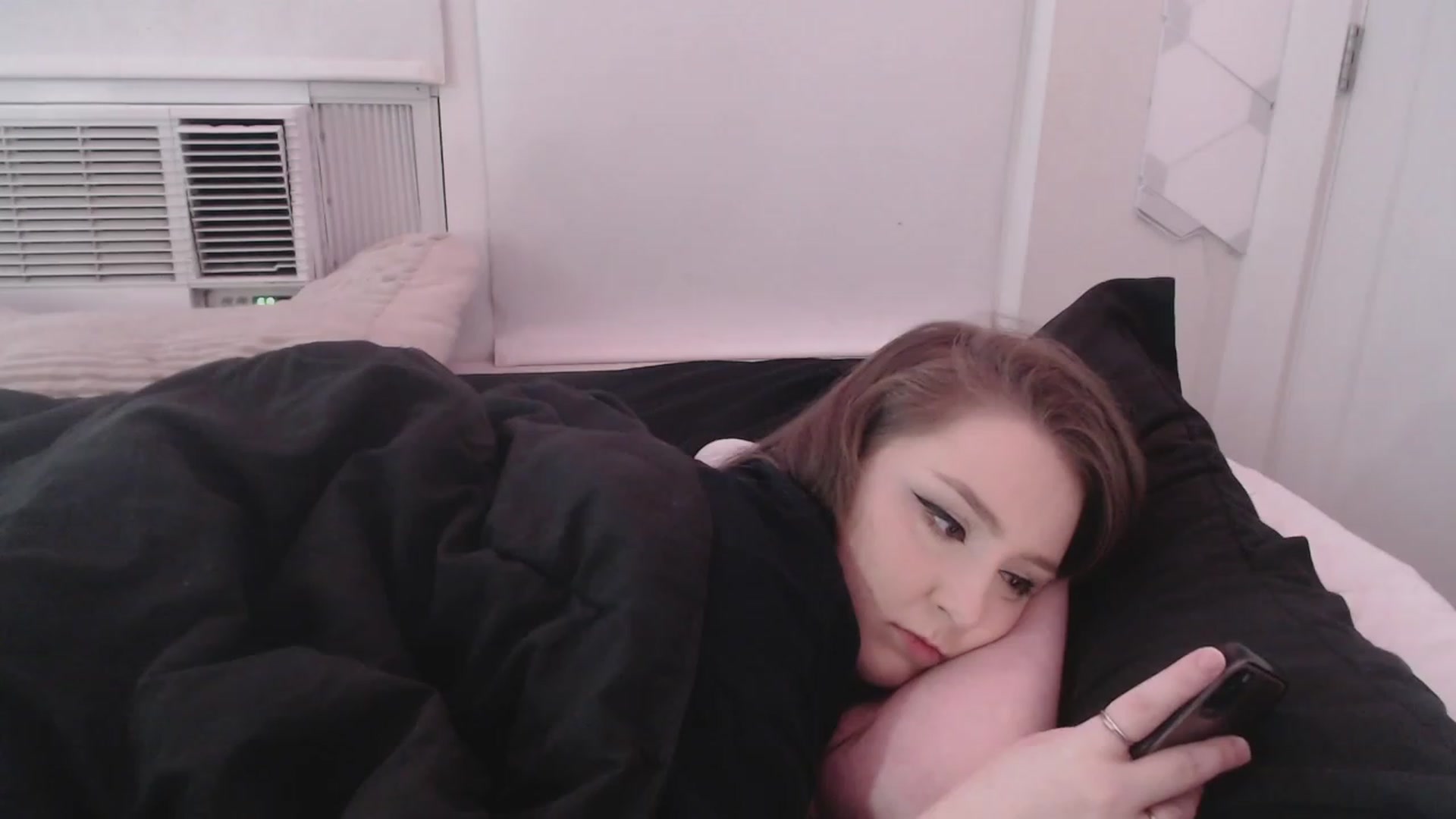 Gallery image thumbnail from LibbyxDoe's myfreecams stream on, 08/08/2023, 11:34 image 8 of 20