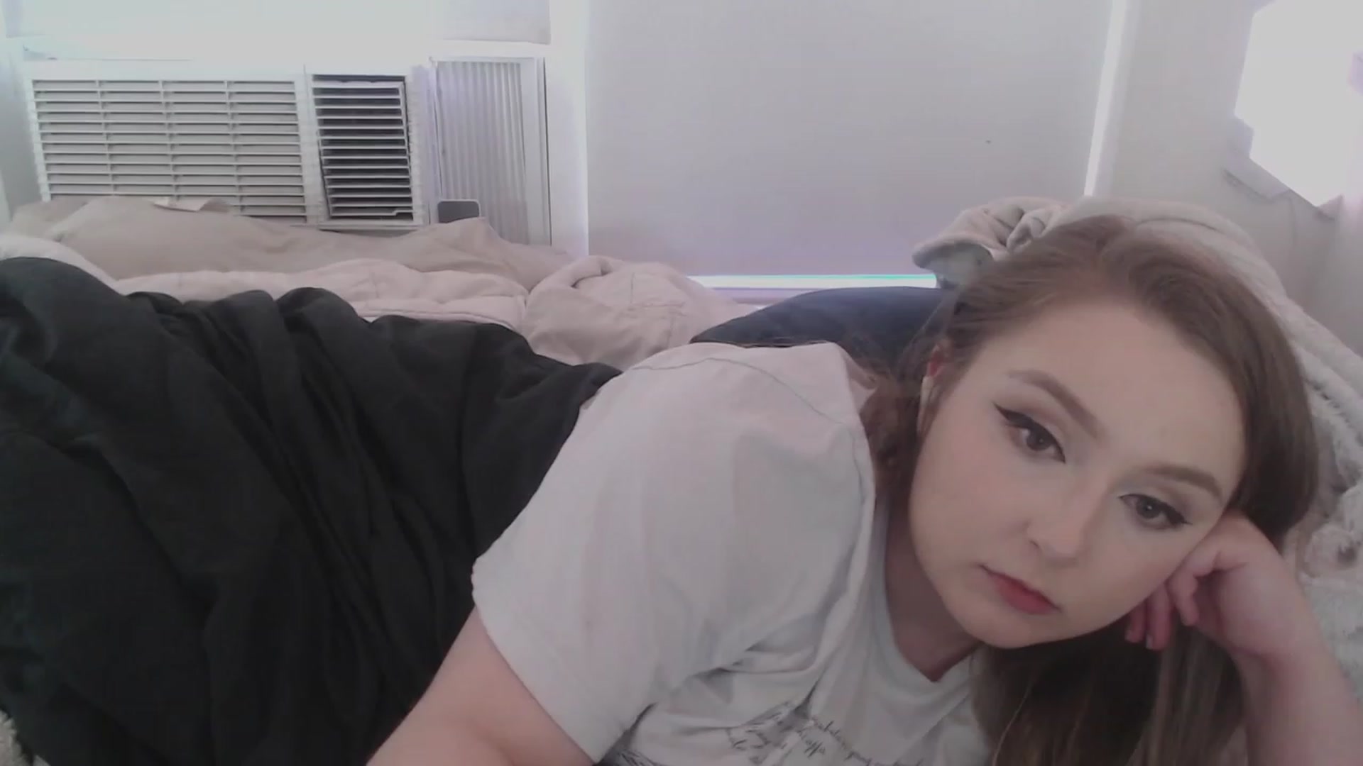 Gallery image thumbnail from LibbyxDoe's myfreecams stream on, 08/30/2023, 14:14 image 12 of 20