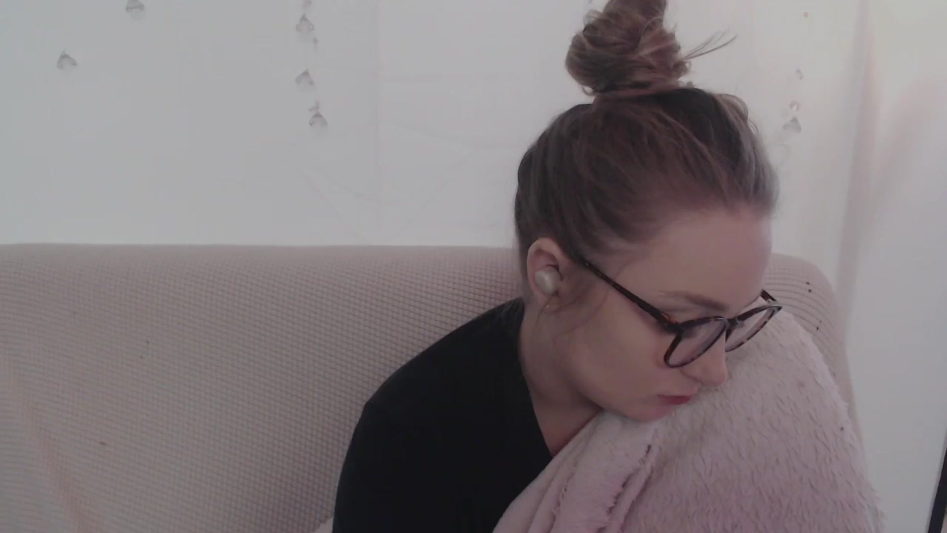Gallery image thumbnail from LibbyxDoe's myfreecams stream on, 10/04/2023, 14:08 image 9 of 20