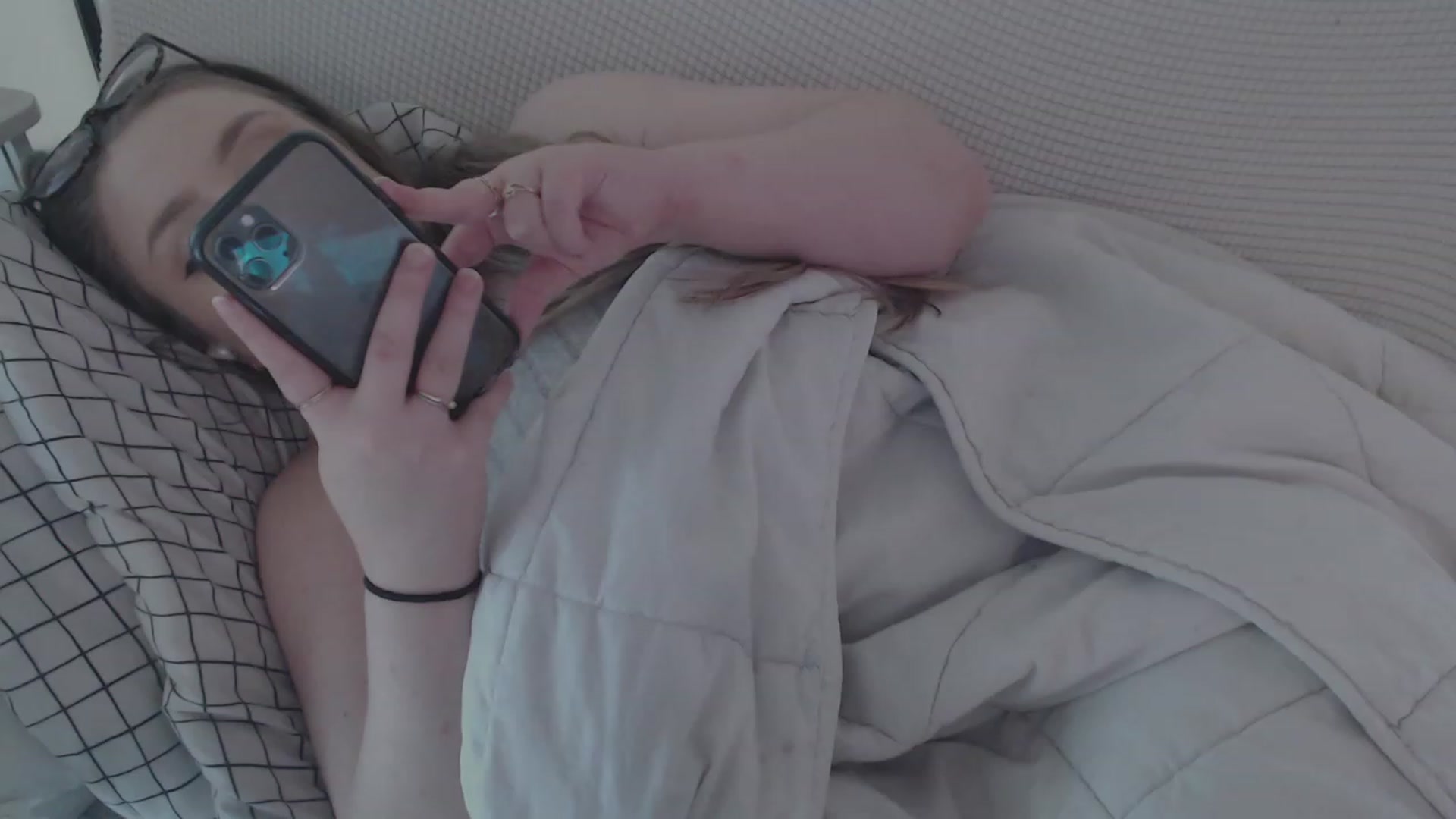 Gallery image thumbnail from LibbyxDoe's myfreecams stream on, 11/15/2023, 15:56 image 17 of 20