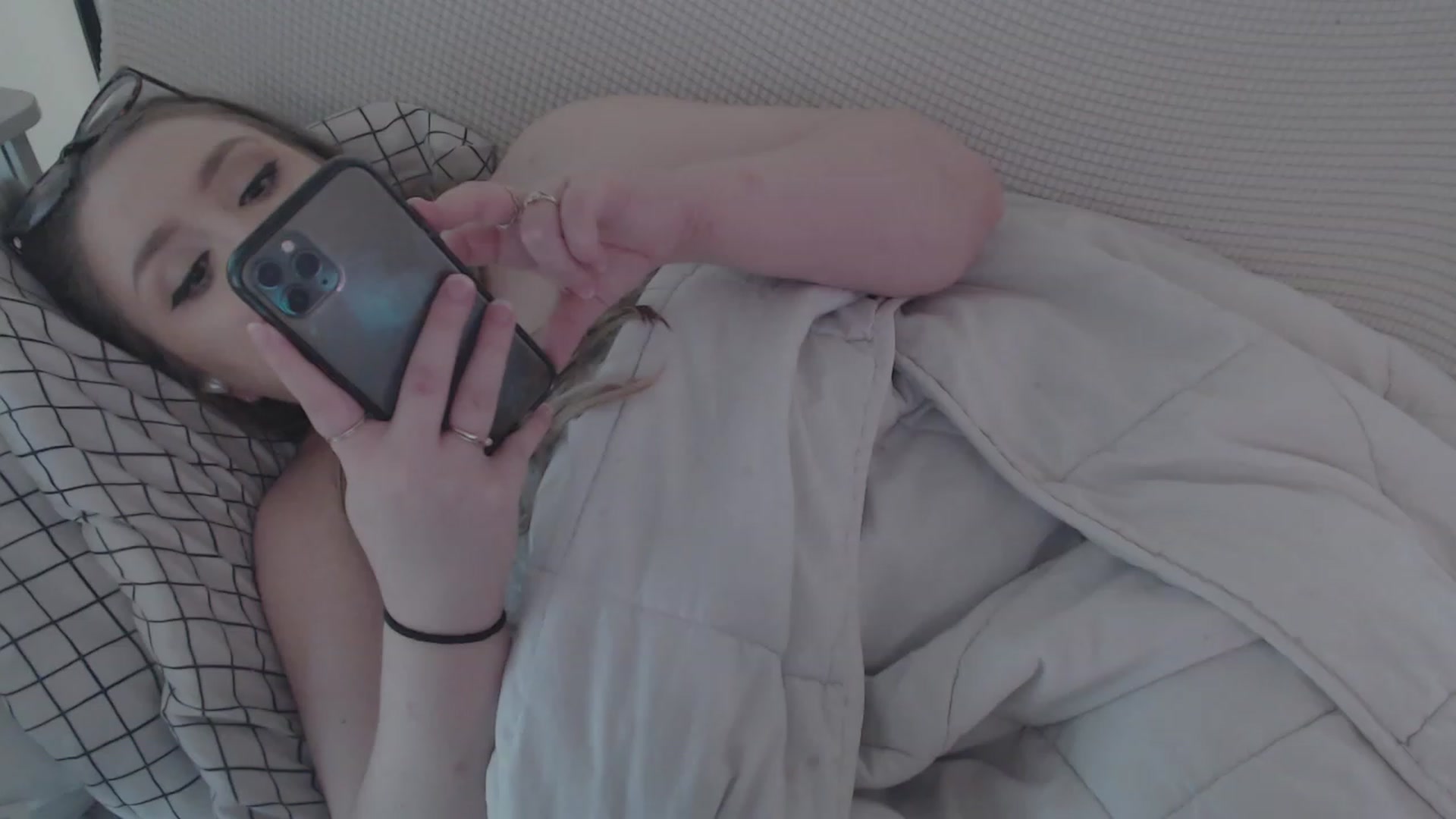 Gallery image thumbnail from LibbyxDoe's myfreecams stream on, 11/15/2023, 15:56 image 19 of 20