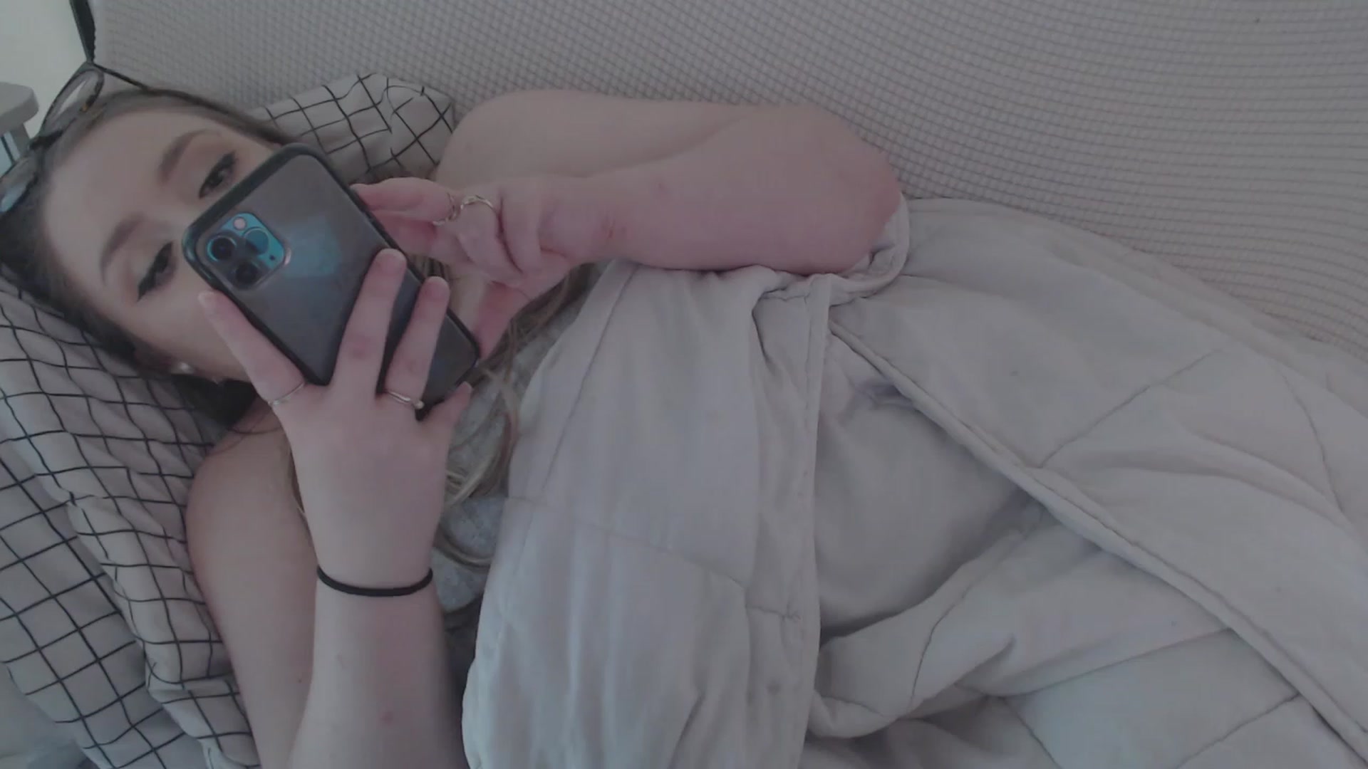 Gallery image thumbnail from LibbyxDoe's myfreecams stream on, 11/15/2023, 15:56 image 20 of 20