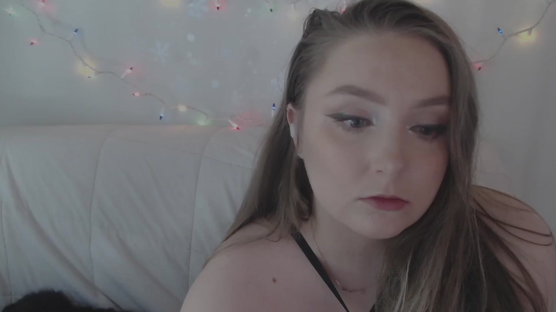 Gallery image thumbnail from LibbyxDoe's myfreecams stream on, 12/13/2023, 18:38 image 4 of 20