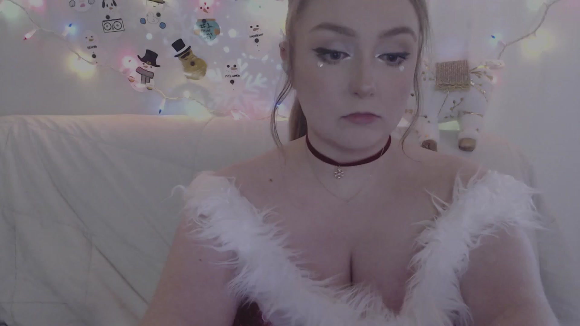 Gallery image thumbnail from LibbyxDoe's myfreecams stream on, 12/25/2023, 10:38 image 9 of 20
