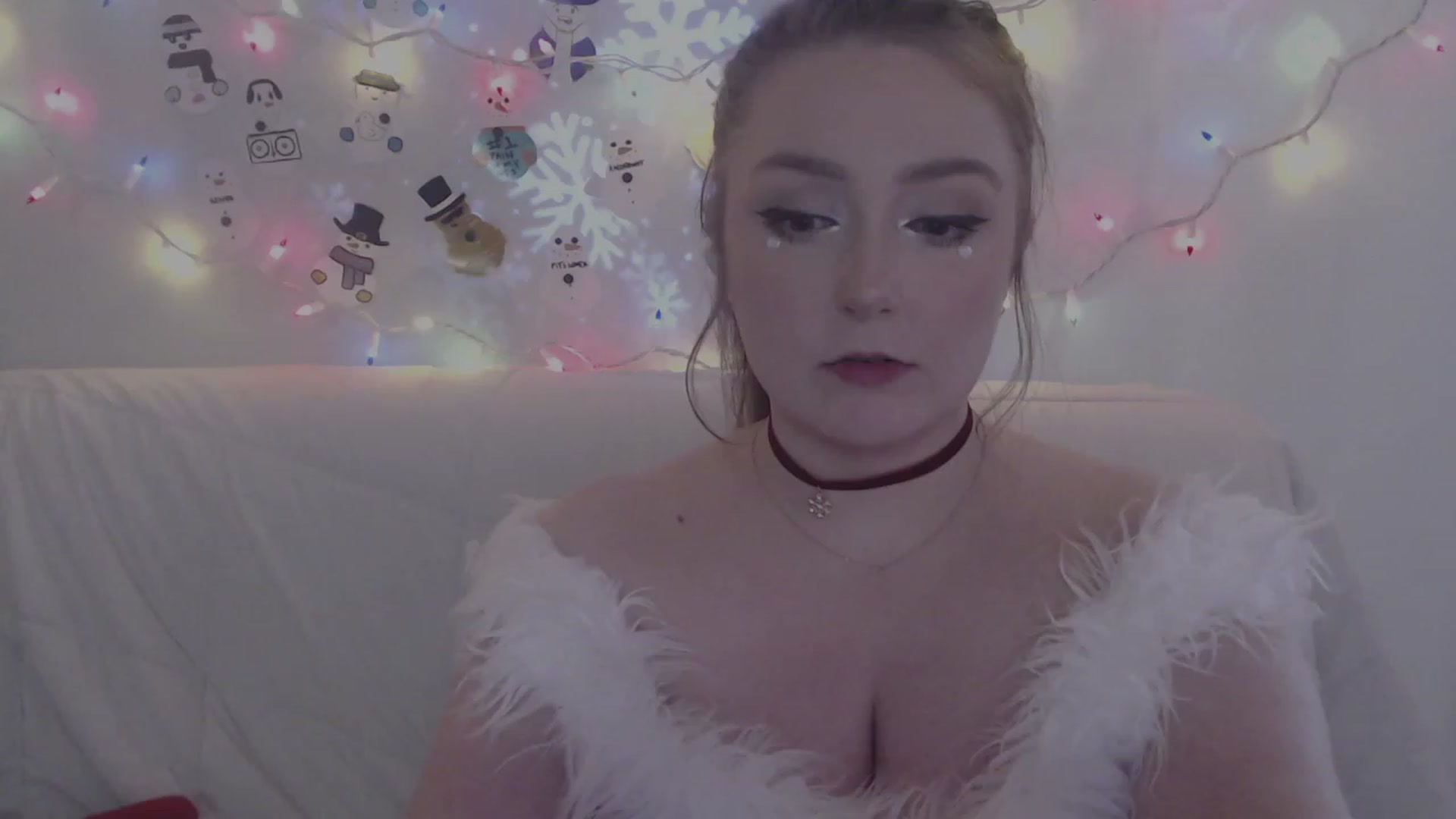 Gallery image thumbnail from LibbyxDoe's myfreecams stream on, 12/25/2023, 10:38 image 12 of 20