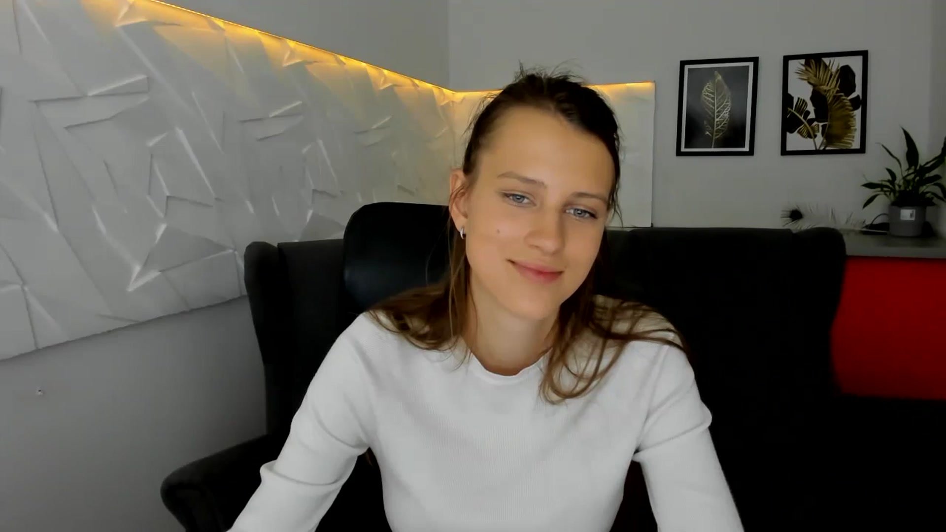 Gallery image thumbnail from Librarium's myfreecams stream on, 07/28/2024, 13:34 image 11 of 20