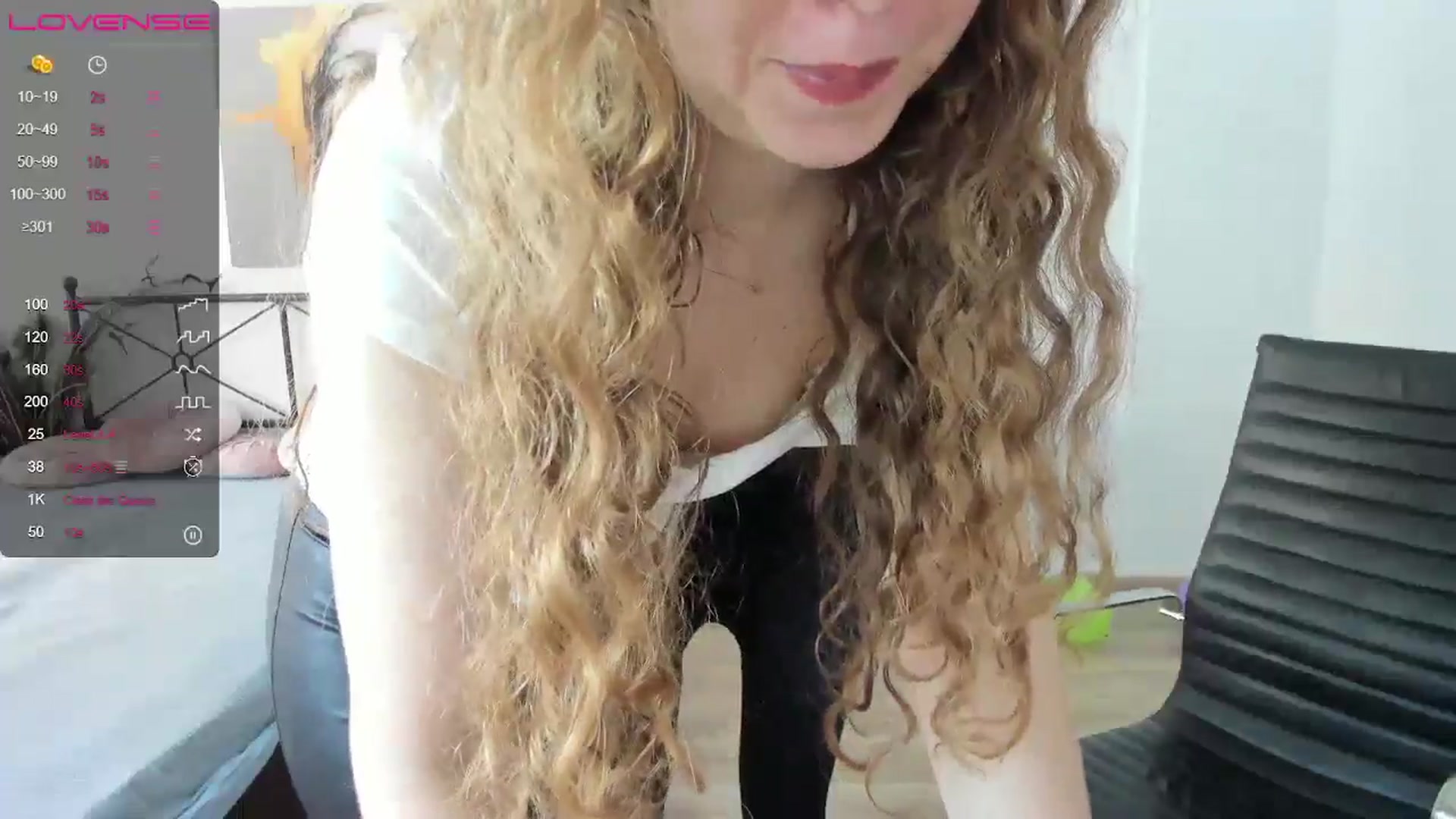 Gallery image thumbnail from Librarium's myfreecams stream on, 09/26/2024, 13:03 image 15 of 20