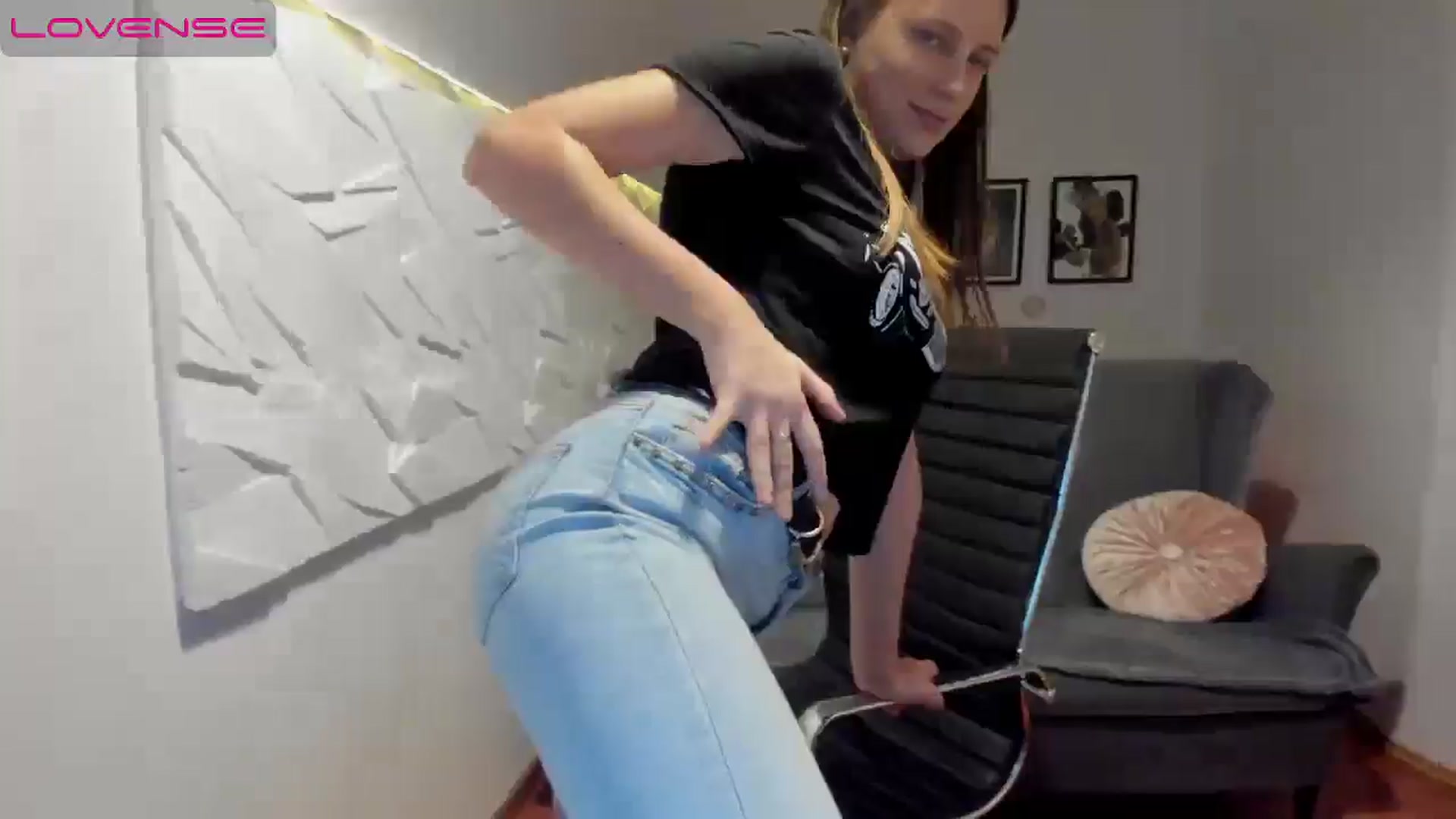 Gallery image thumbnail from Librarium's myfreecams stream on, 03/09/2025, 14:44 image 9 of 20