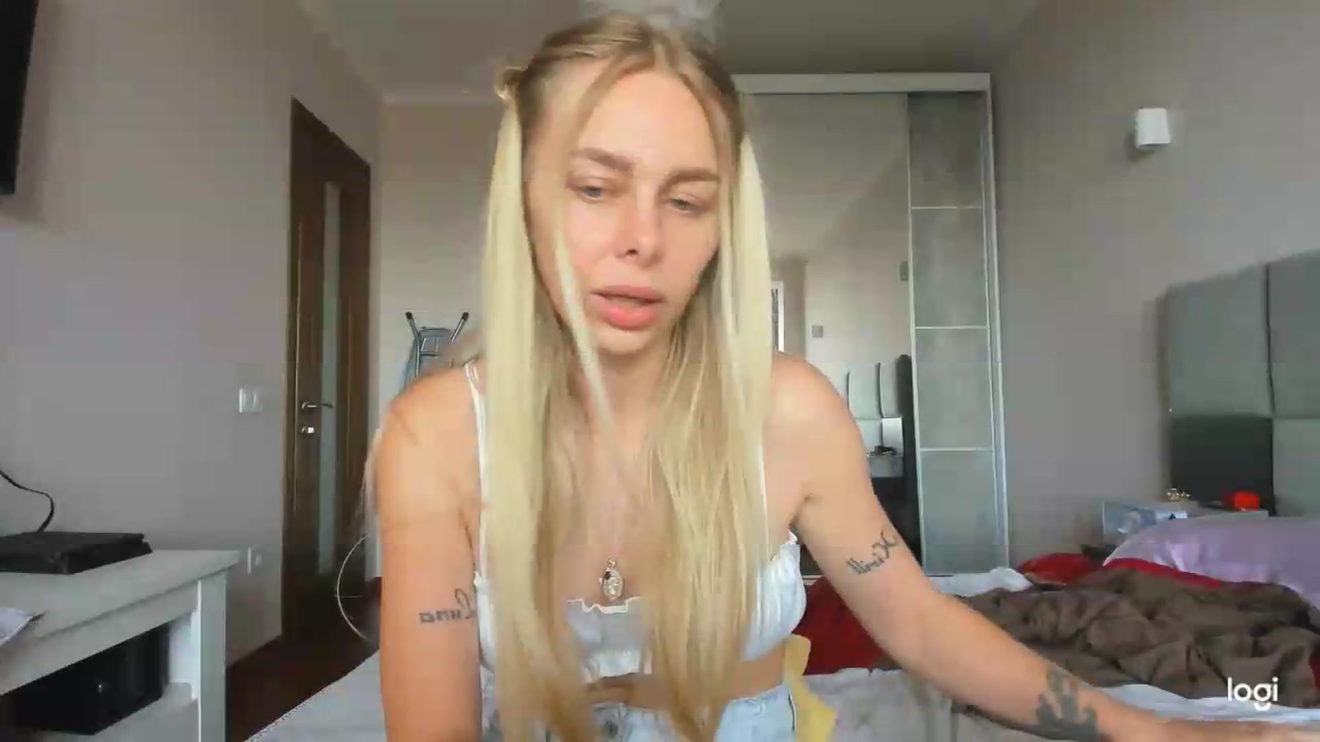 Gallery image thumbnail from Librarys_bb's myfreecams stream on, 06/20/2026, 11:57 image 12 of 20