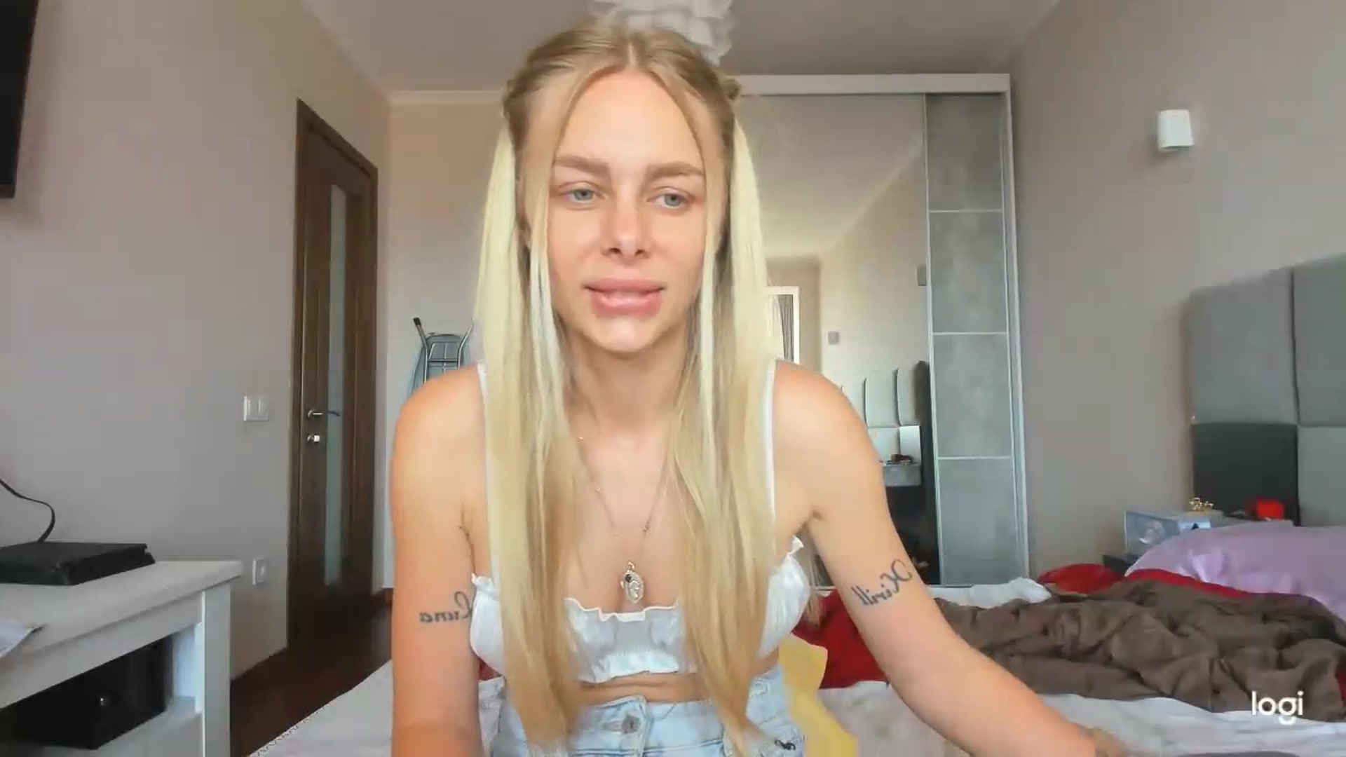 Gallery image thumbnail from Librarys_bb's myfreecams stream on, 06/20/2026, 11:57 image 4 of 20