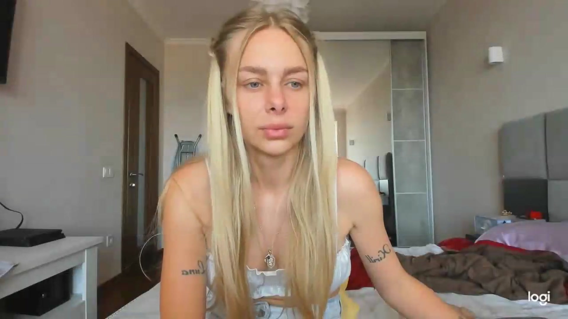 Gallery image thumbnail from Librarys_bb's myfreecams stream on, 06/20/2026, 11:57 image 11 of 20