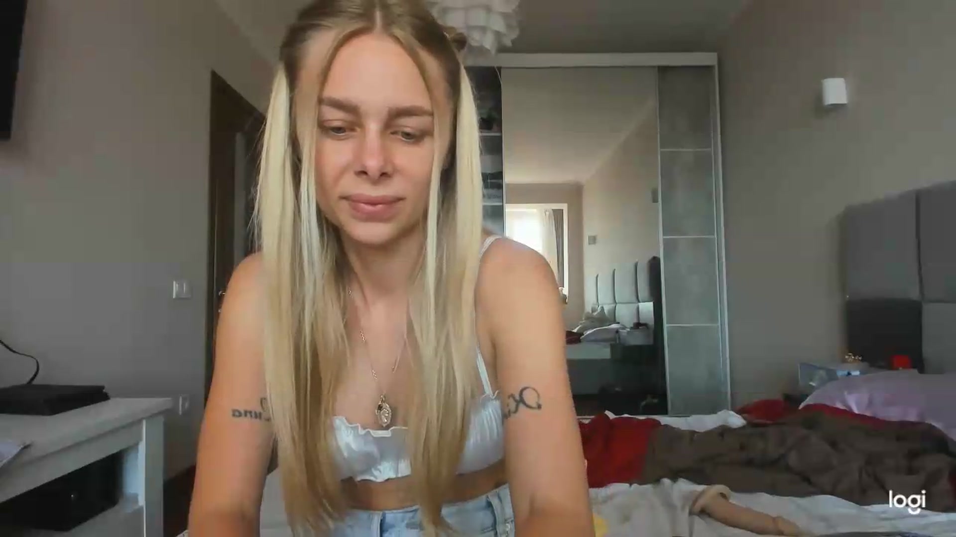 Gallery image thumbnail from Librarys_bb's myfreecams stream on, 06/20/2026, 11:57 image 5 of 20