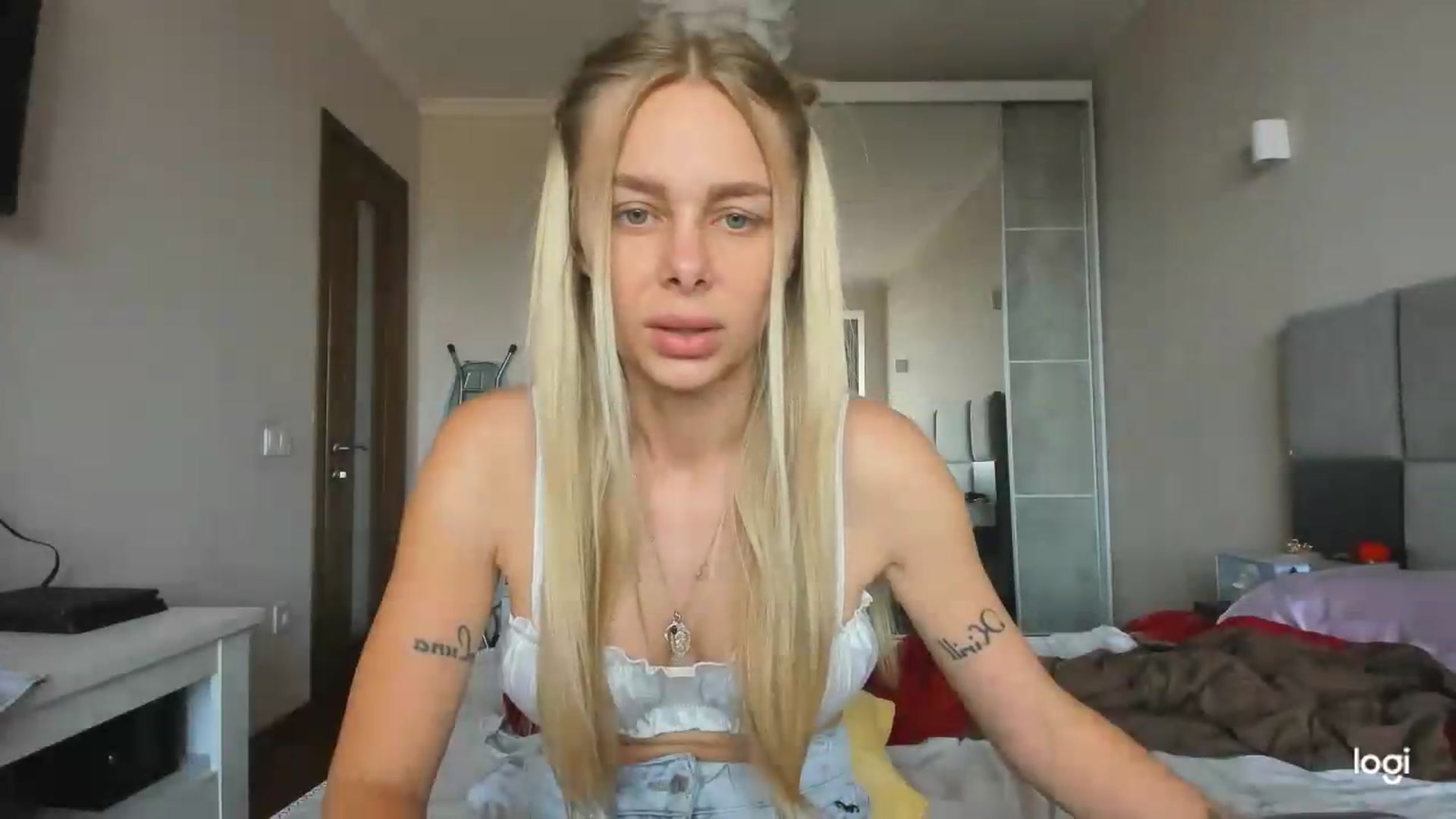 Gallery image thumbnail from Librarys_bb's myfreecams stream on, 06/20/2026, 11:57 image 7 of 20