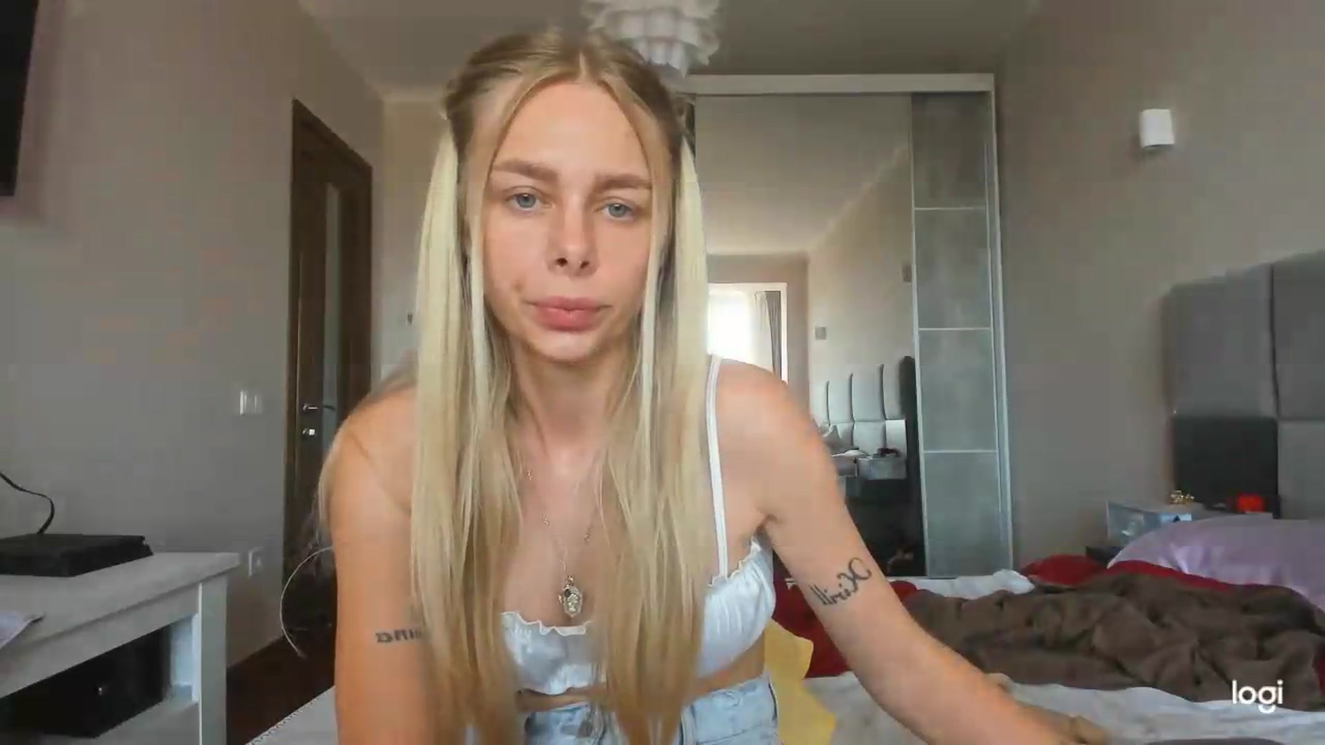 Gallery image thumbnail from Librarys_bb's myfreecams stream on, 06/20/2026, 11:57 image 10 of 20