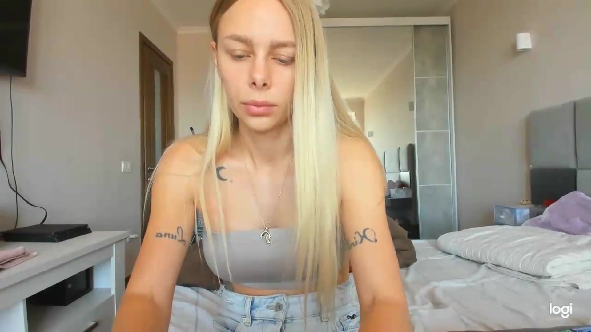 Gallery image thumbnail from Librarys_bb's myfreecams stream on, 06/21/2026, 12:22 image 12 of 20