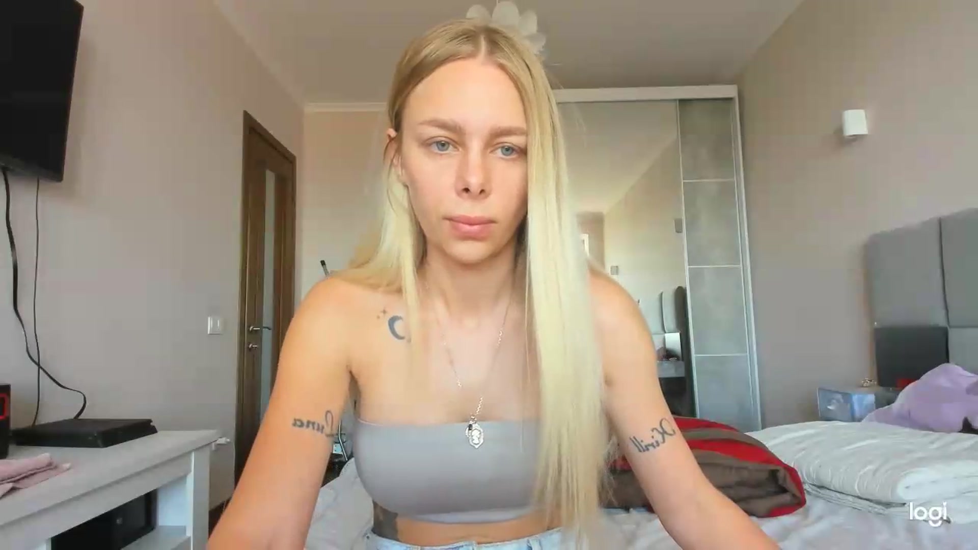 Gallery image thumbnail from Librarys_bb's myfreecams stream on, 06/21/2026, 12:22 image 6 of 20