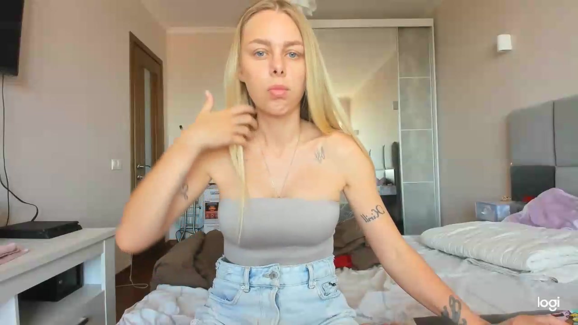 Gallery image thumbnail from Librarys_bb's myfreecams stream on, 06/21/2026, 12:22 image 15 of 20