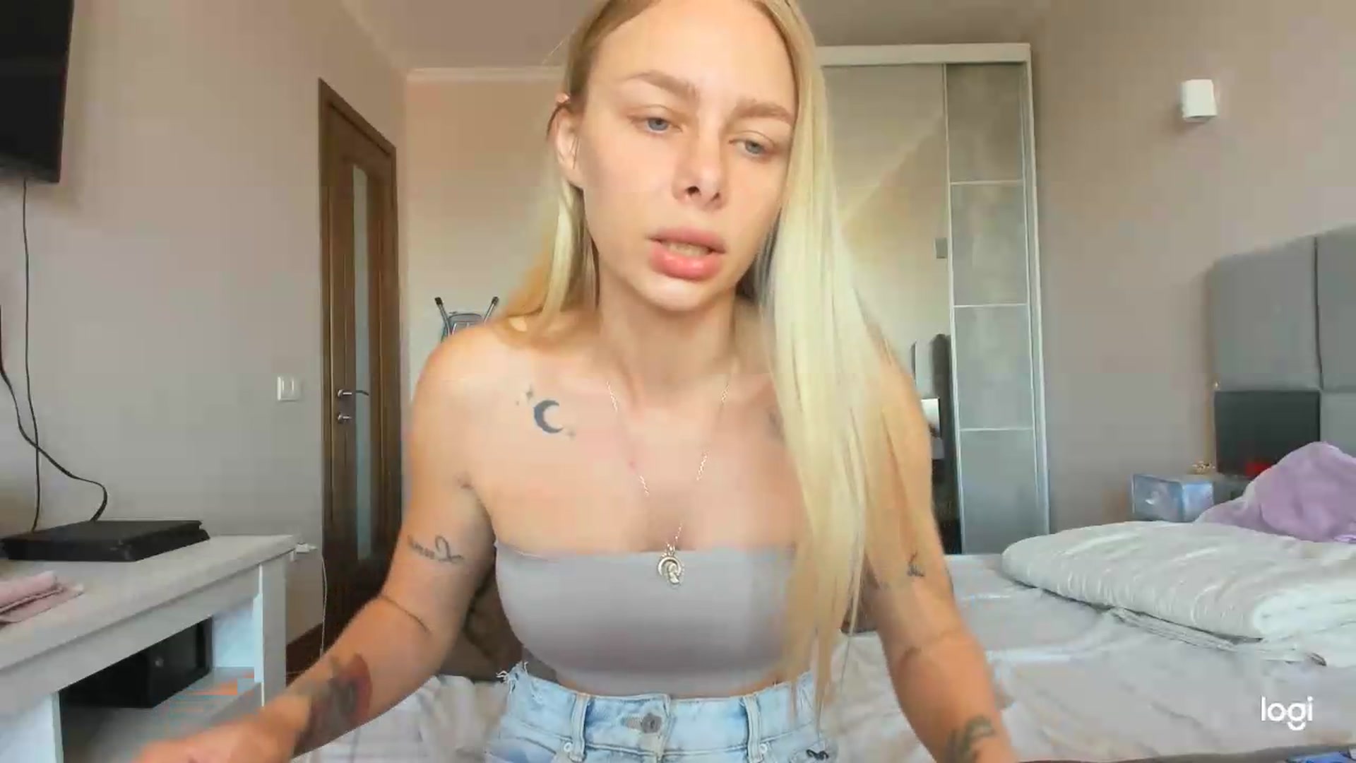 Gallery image thumbnail from Librarys_bb's myfreecams stream on, 06/21/2026, 12:22 image 13 of 20