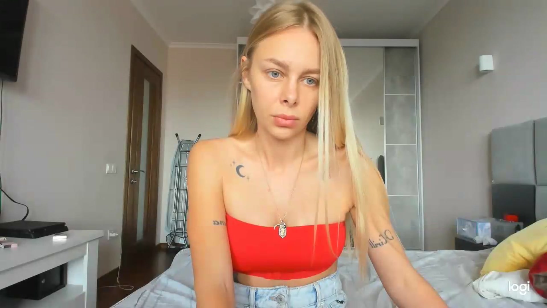 Gallery image thumbnail from Librarys_bb's myfreecams stream on, 06/22/2026, 10:19 image 15 of 20