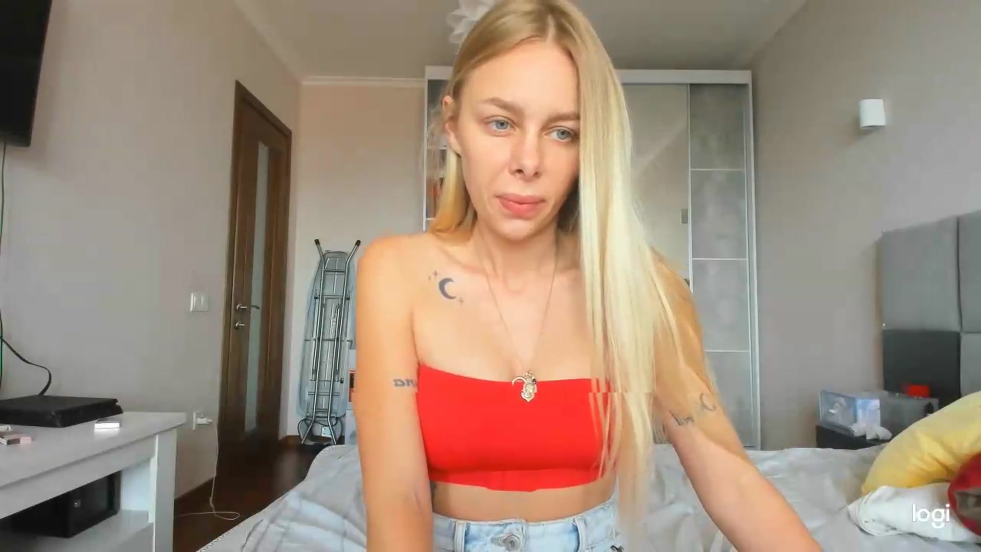 Gallery image thumbnail from Librarys_bb's myfreecams stream on, 06/22/2026, 10:19 image 16 of 20