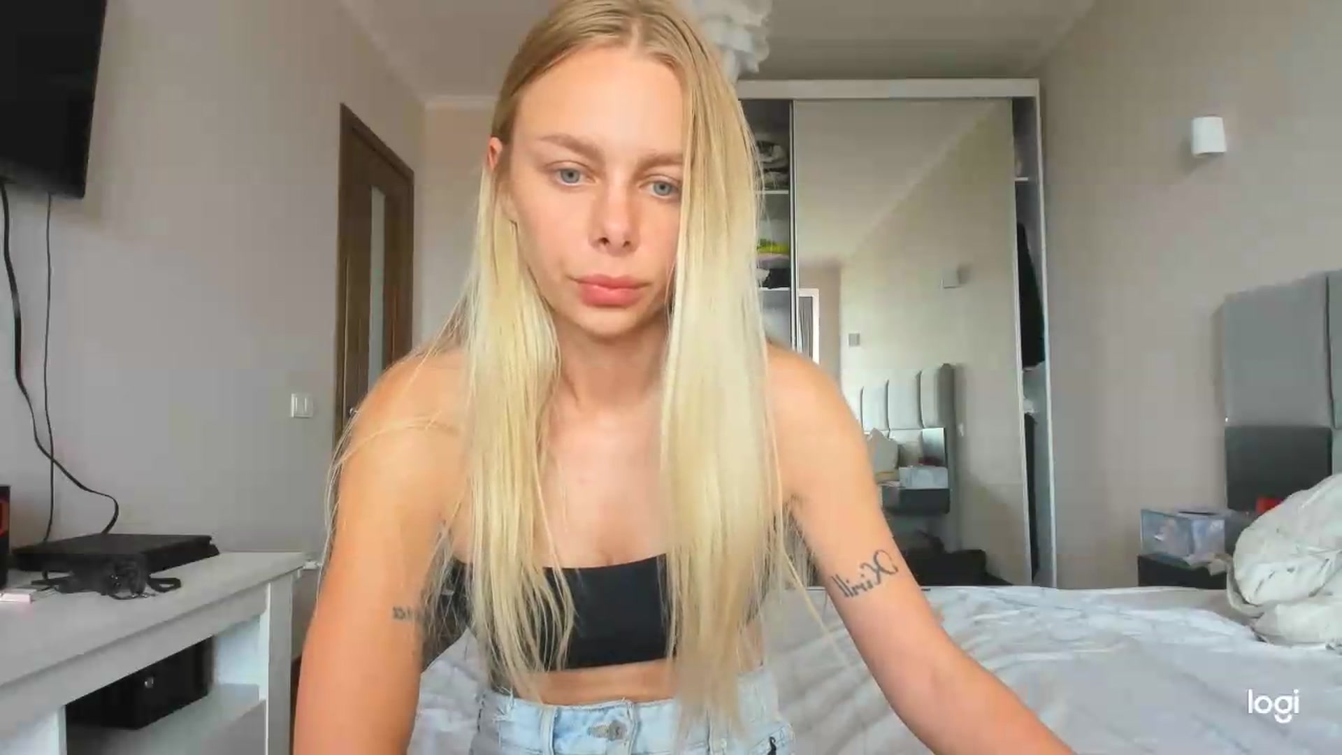 Gallery image thumbnail from Librarys_bb's myfreecams stream on, 06/23/2026, 09:50 image 16 of 20