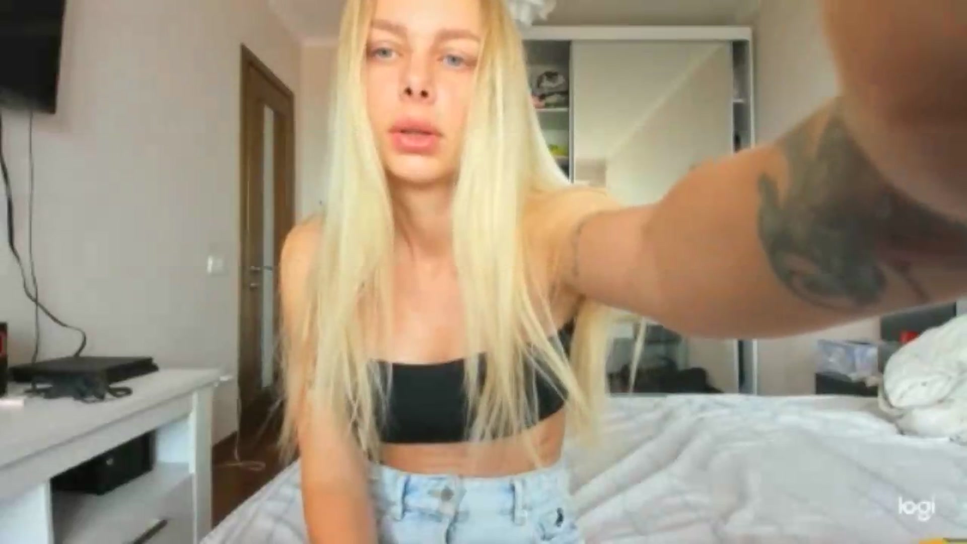 Gallery image thumbnail from Librarys_bb's myfreecams stream on, 06/23/2026, 09:50 image 3 of 20